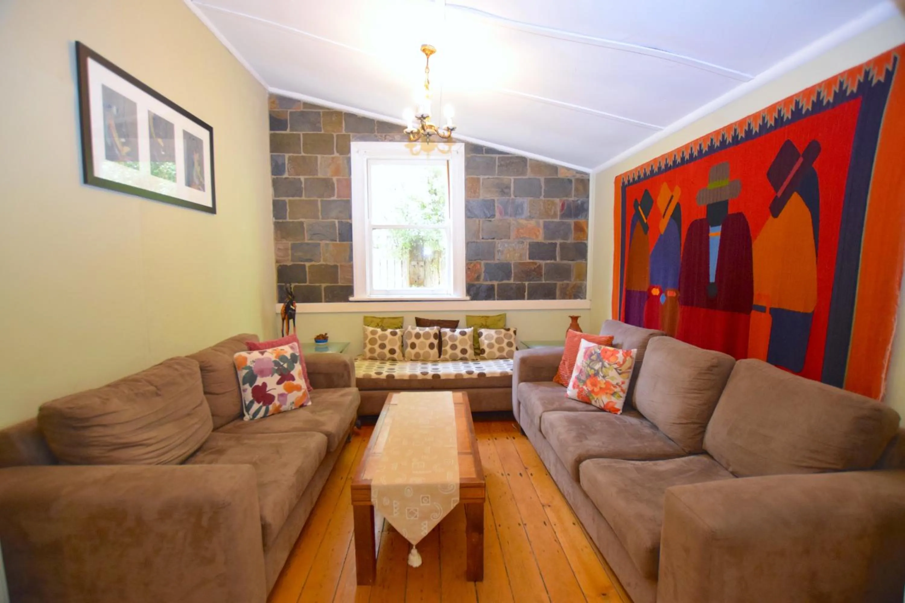 Waragil Cottage - Original Settler's Home