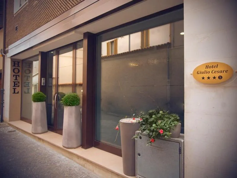 Facade/entrance in Hotel Giulio Cesare