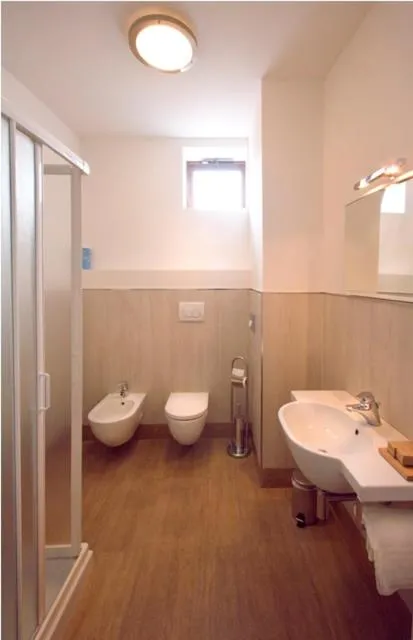 Bathroom in Hotel Giulio Cesare