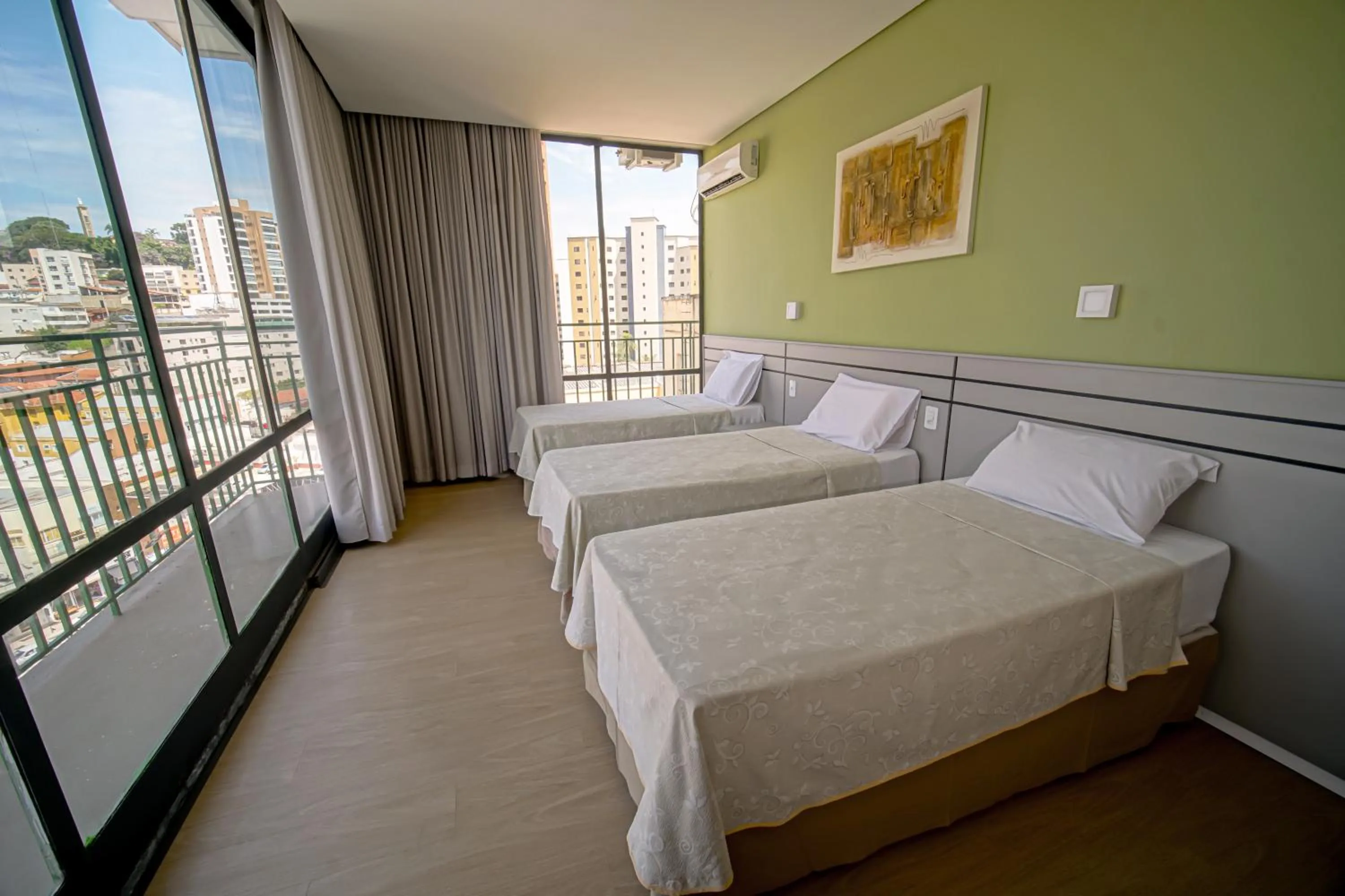 View (from property/room), Bed in Hotel Nacional Inn Poços de Caldas - Lazer completo e Gastronomia no Centro