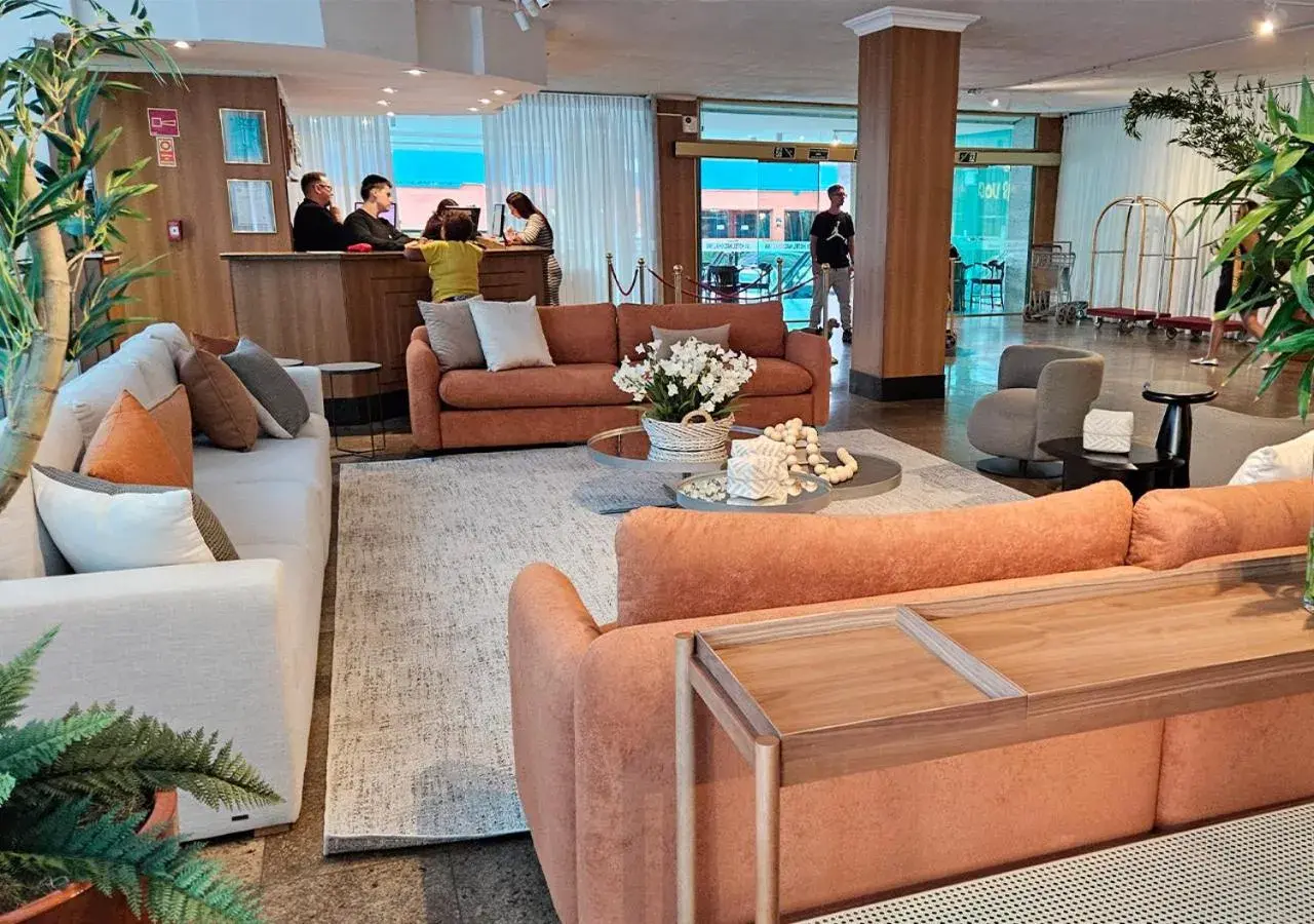 Lobby or reception in Hotel Nacional Inn Poços de Caldas - Lazer completo e Gastronomia no Centro Lobby or reception in Hotel Nacional Inn Poços de Caldas - Lazer completo e Gastronomia no Centro