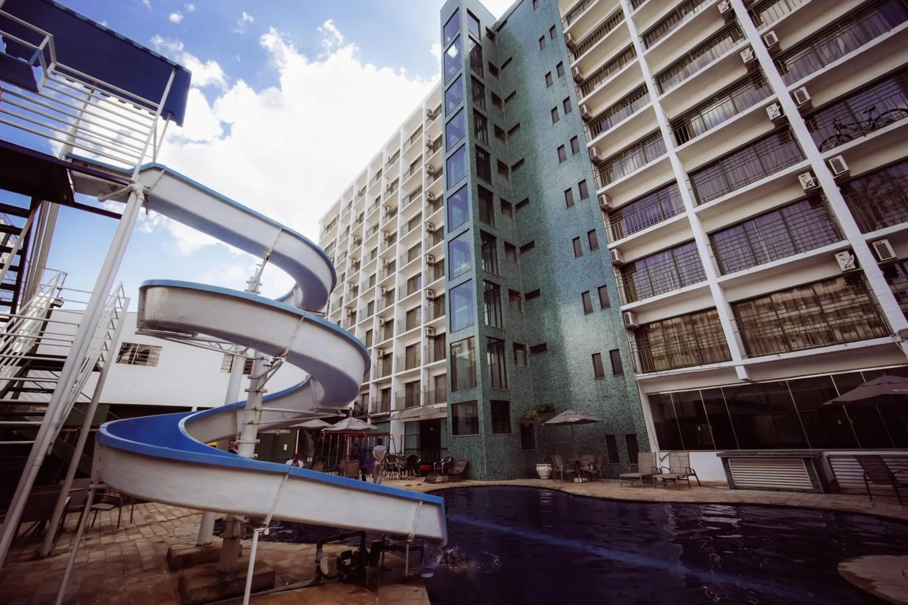 Swimming pool in Hotel Nacional Inn Poços de Caldas - Lazer completo e Gastronomia no Centro Swimming pool in Hotel Nacional Inn Poços de Caldas - Lazer completo e Gastronomia no Centro