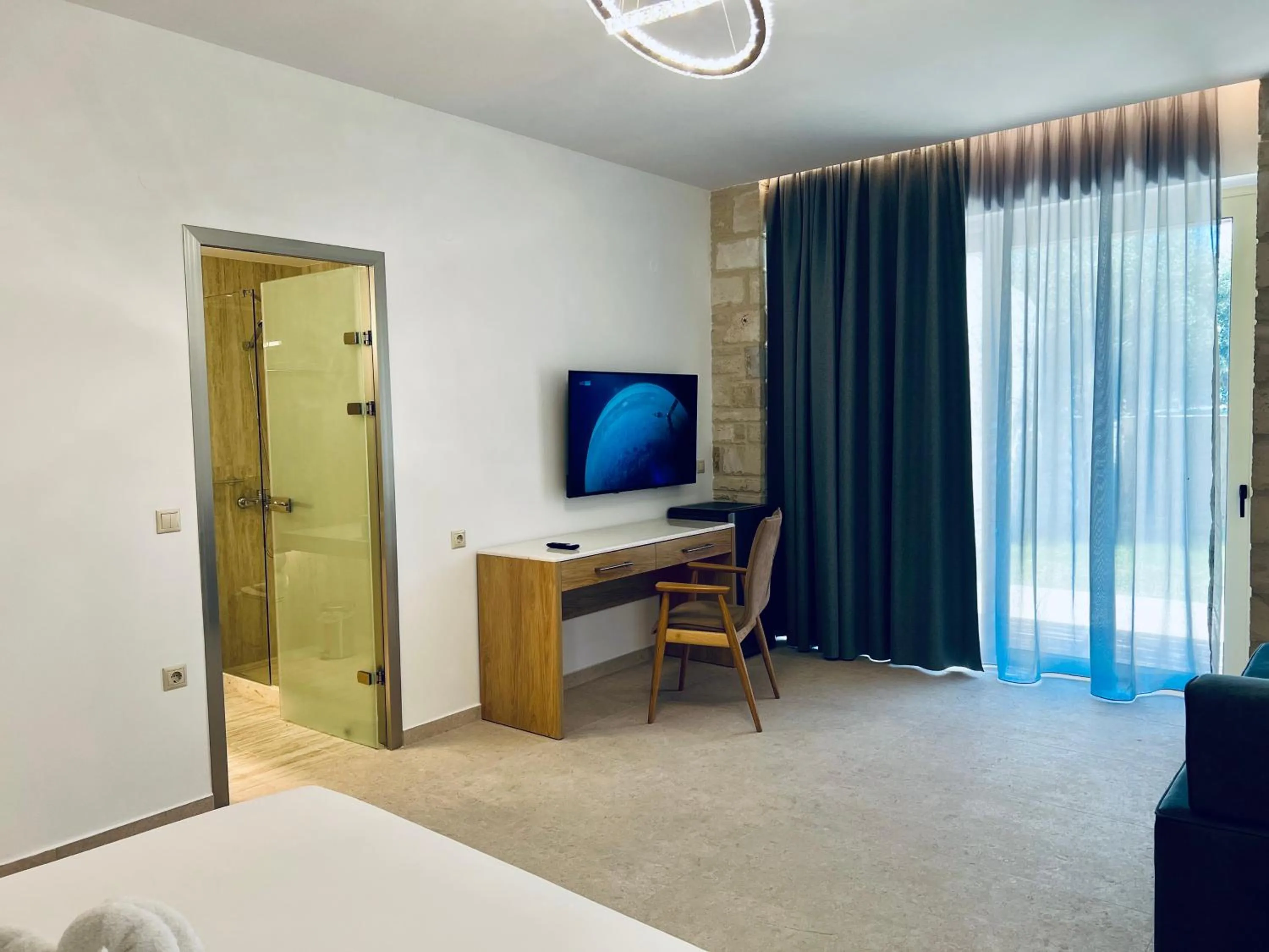 Lili Hotel