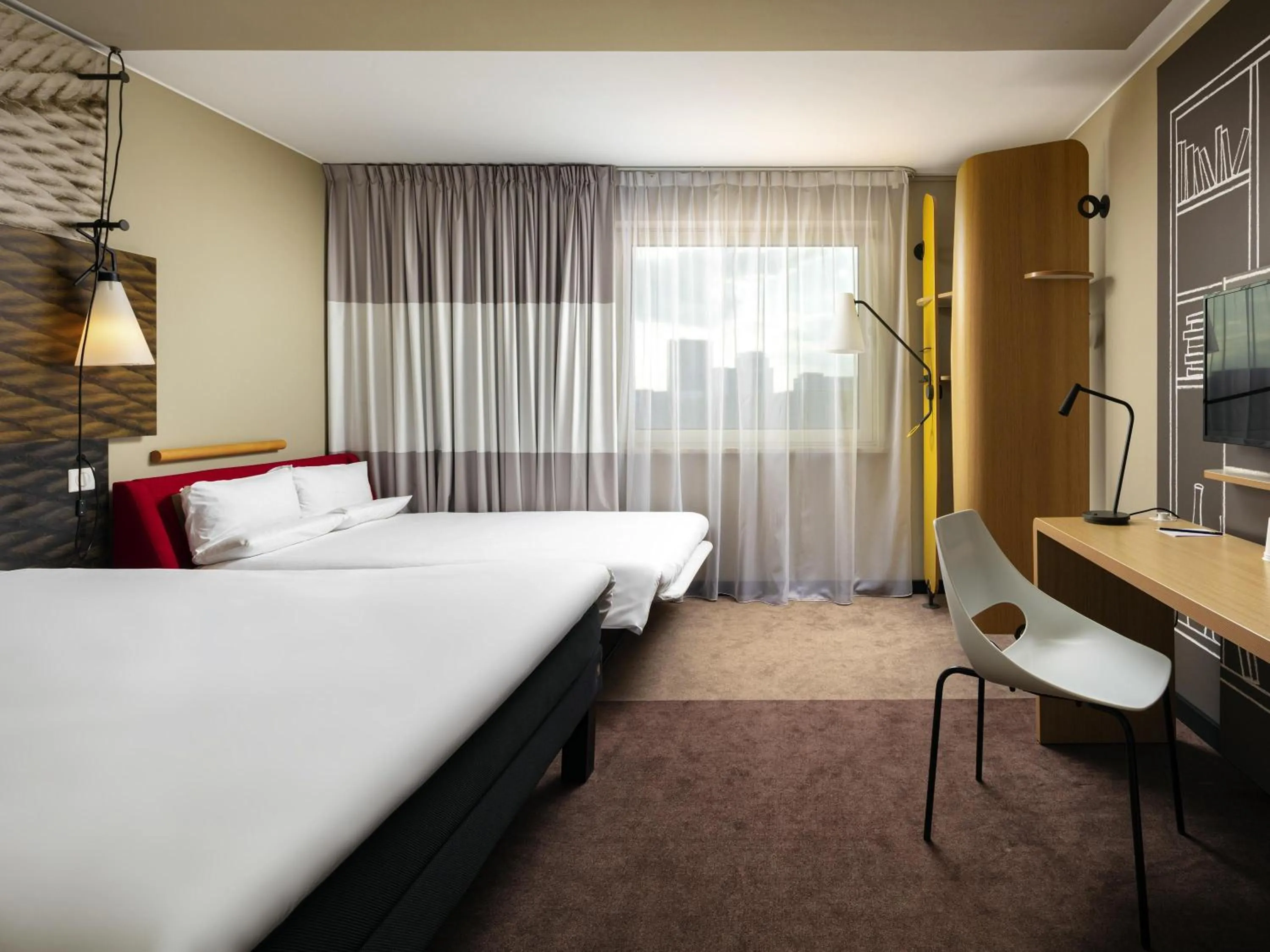 Bedroom, Bed in Ibis Poznan Centrum