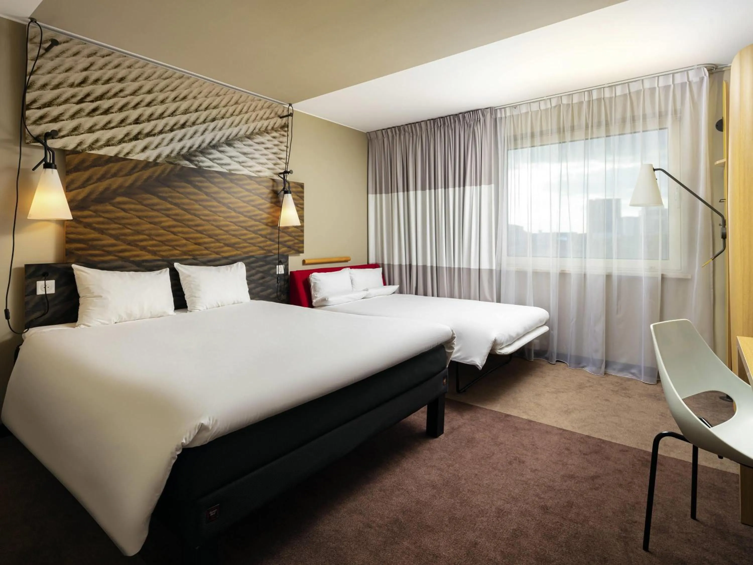 Bedroom, Bed in Ibis Poznan Centrum