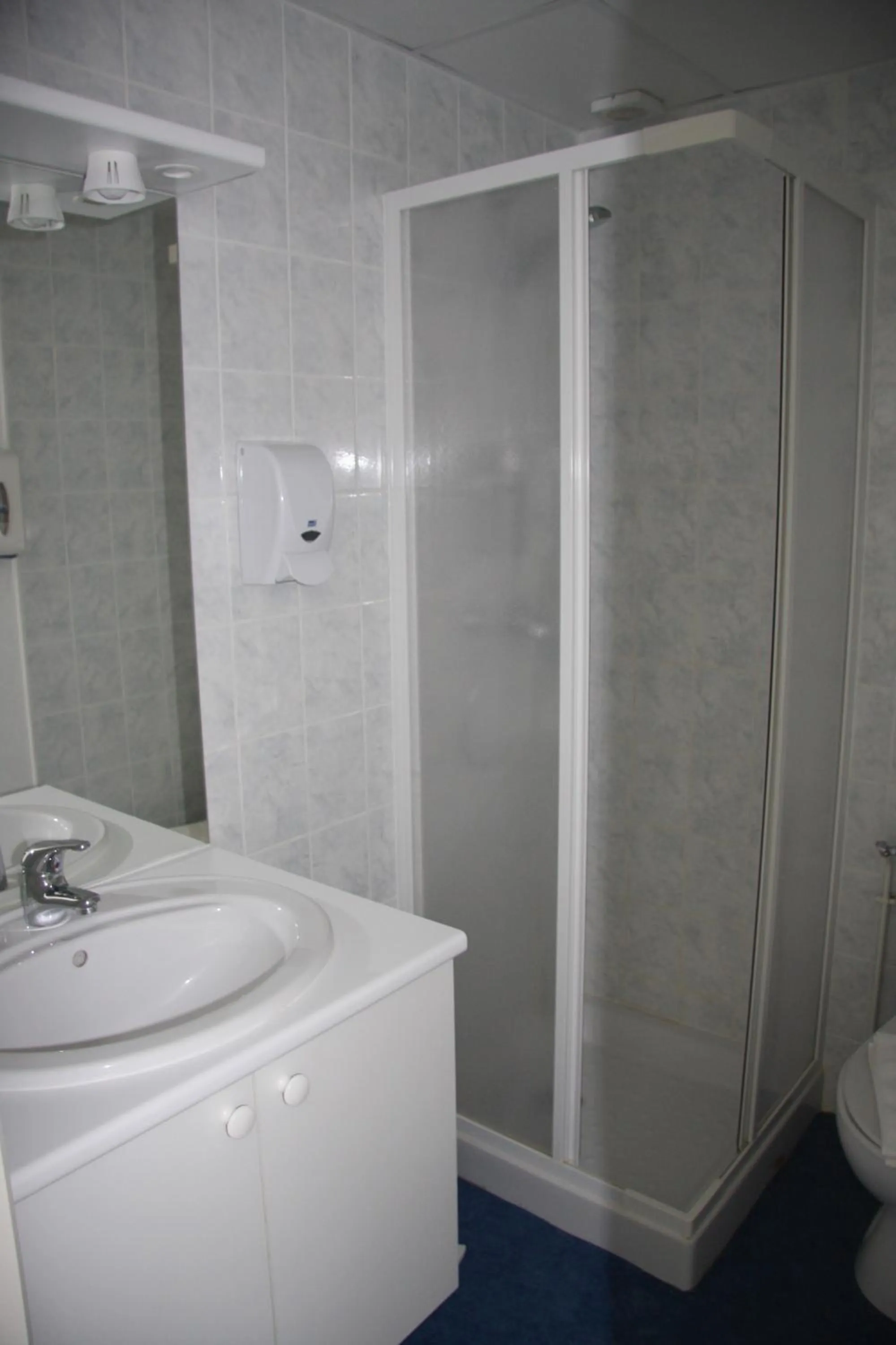 Bathroom in Le Bistroquet