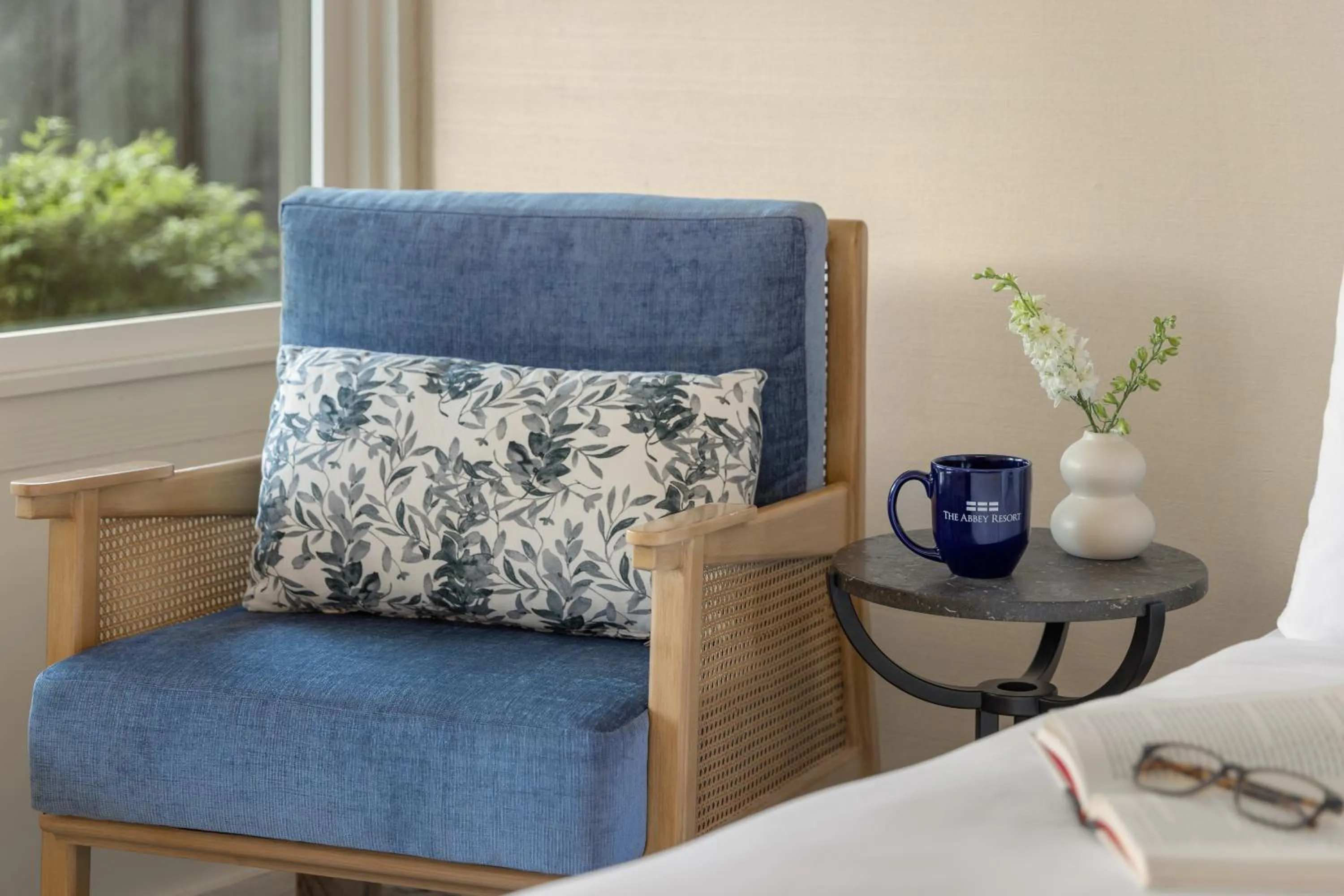 Seating area in The Abbey Resort