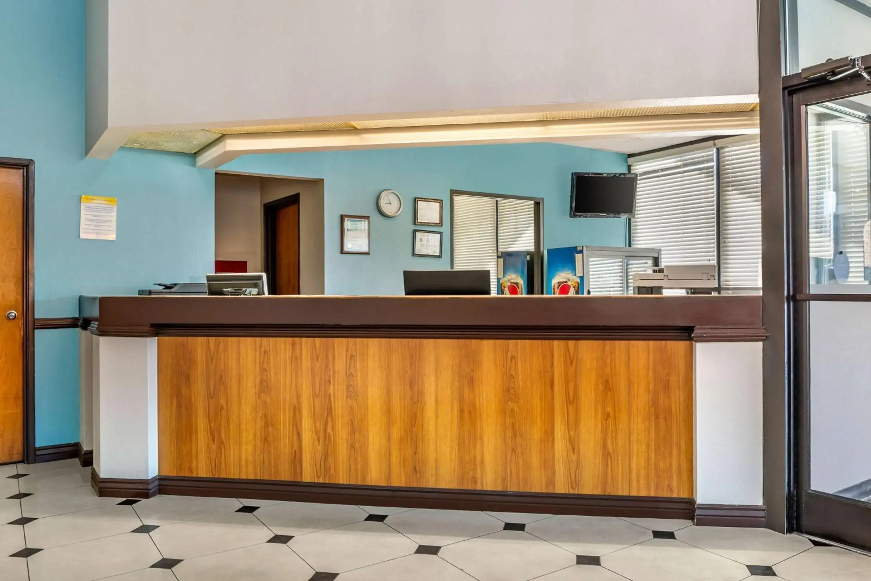 Lobby or reception in Days Inn & Suites by Wyndham Rocky Mount Golden East Lobby or reception in Days Inn & Suites by Wyndham Rocky Mount Golden East