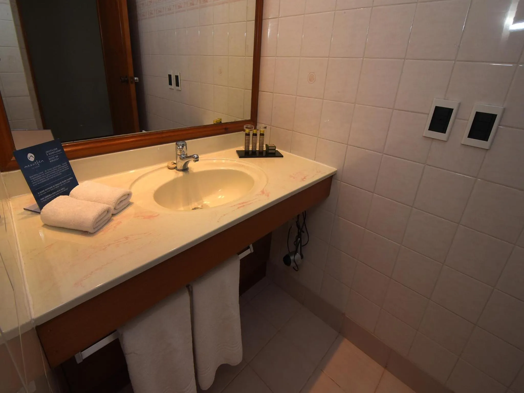 Bathroom in Hotel Naguilan