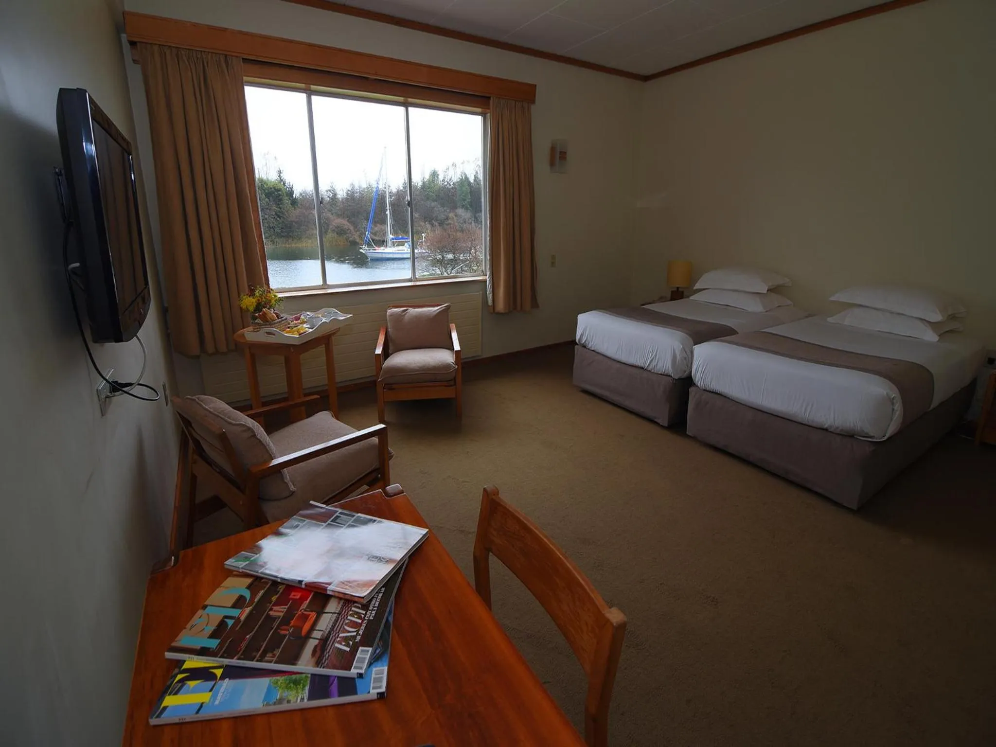 Photo of the whole room, Bed in Hotel Naguilan