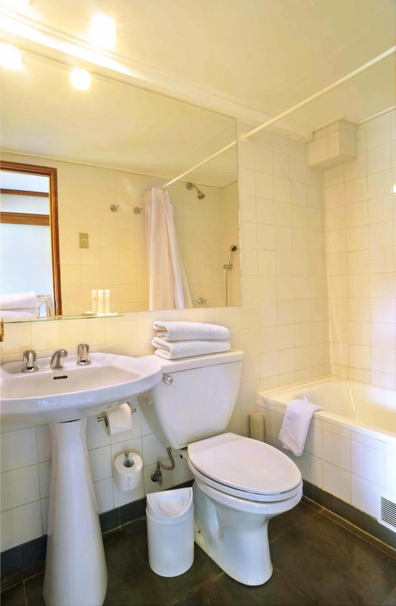 Bathroom in Hotel Naguilan