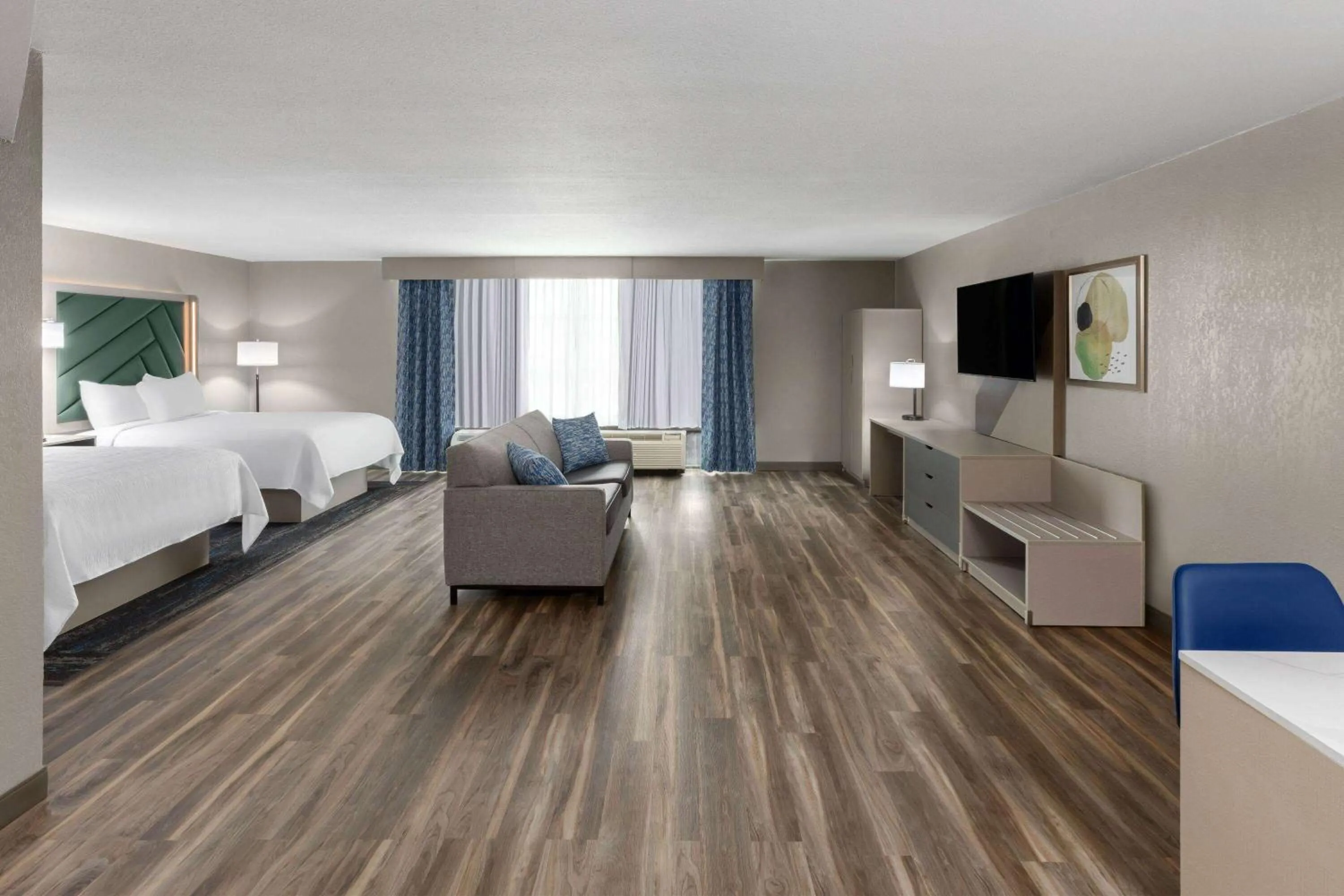 Photo of the whole room, Bed in Wingate by Wyndham Sulphur Near Lake Charles