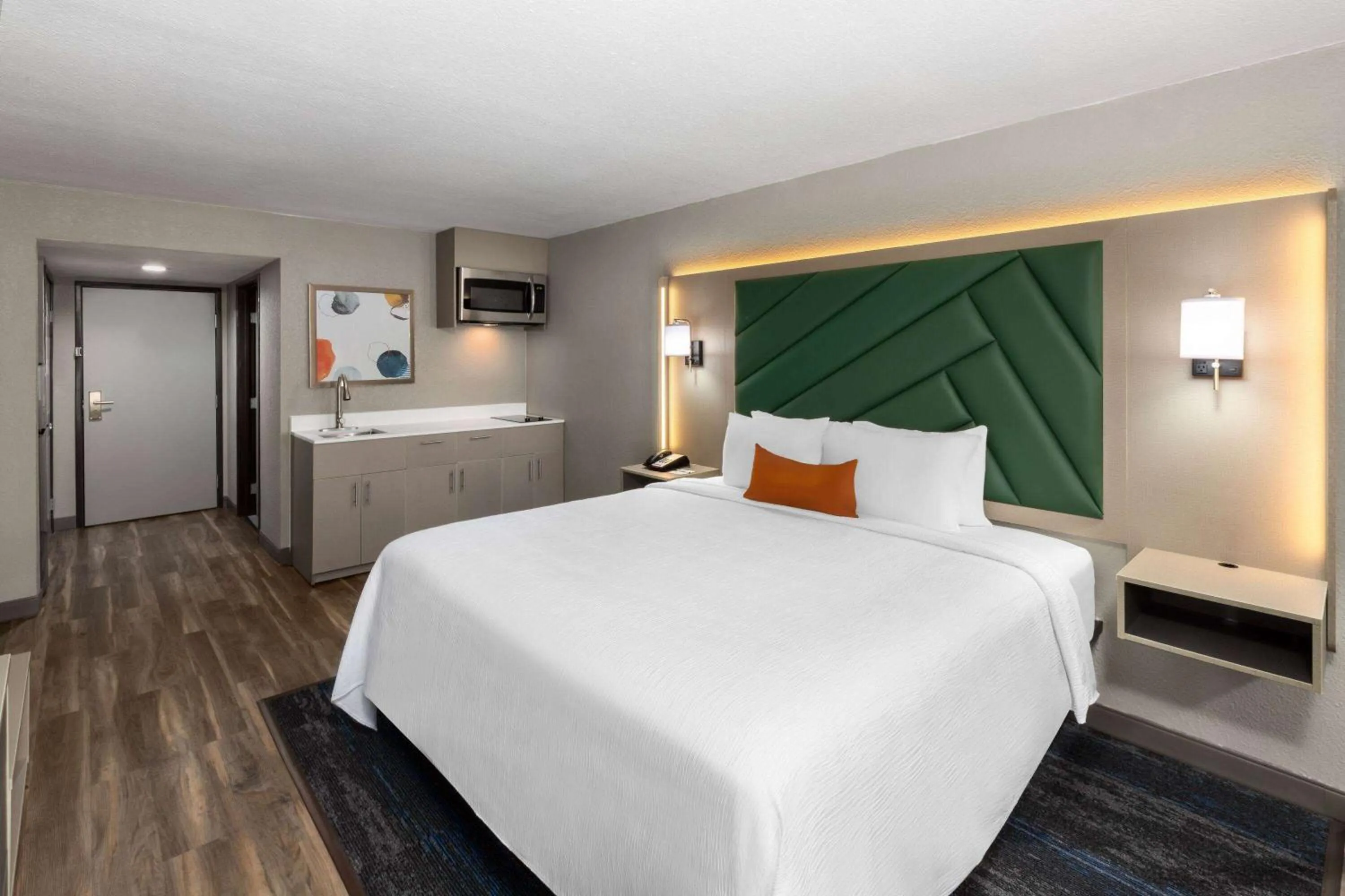 Photo of the whole room, Bed in Wingate by Wyndham Sulphur Near Lake Charles