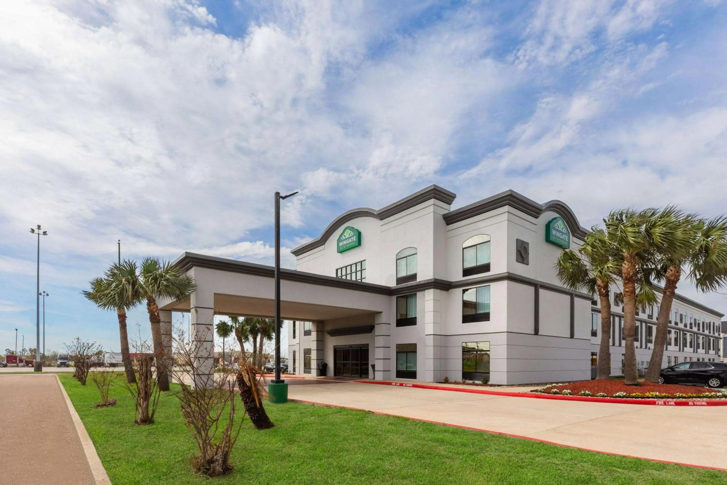 Property building in Wingate by Wyndham Sulphur Near Lake Charles