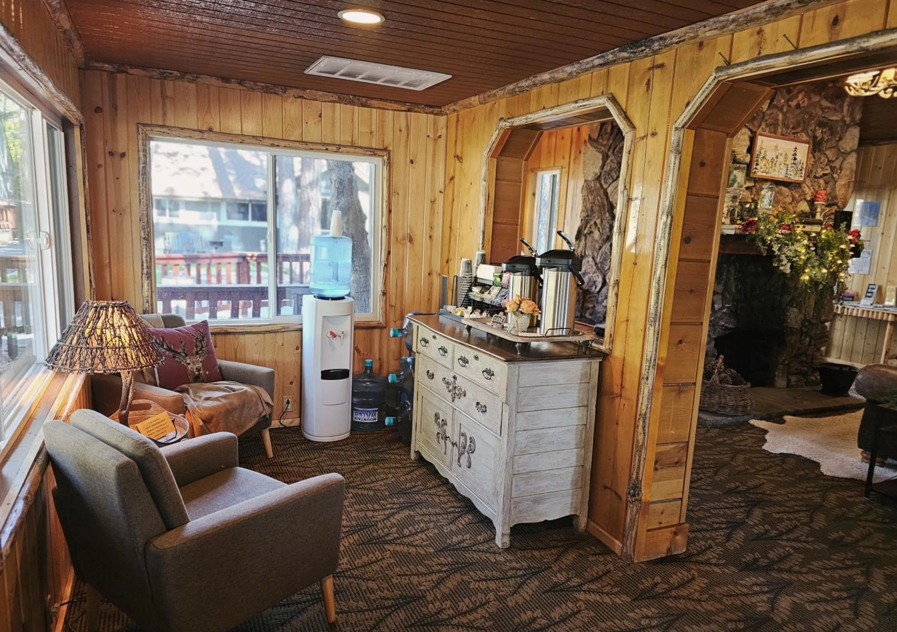 Coffee/tea facilities in Big Bear Frontier