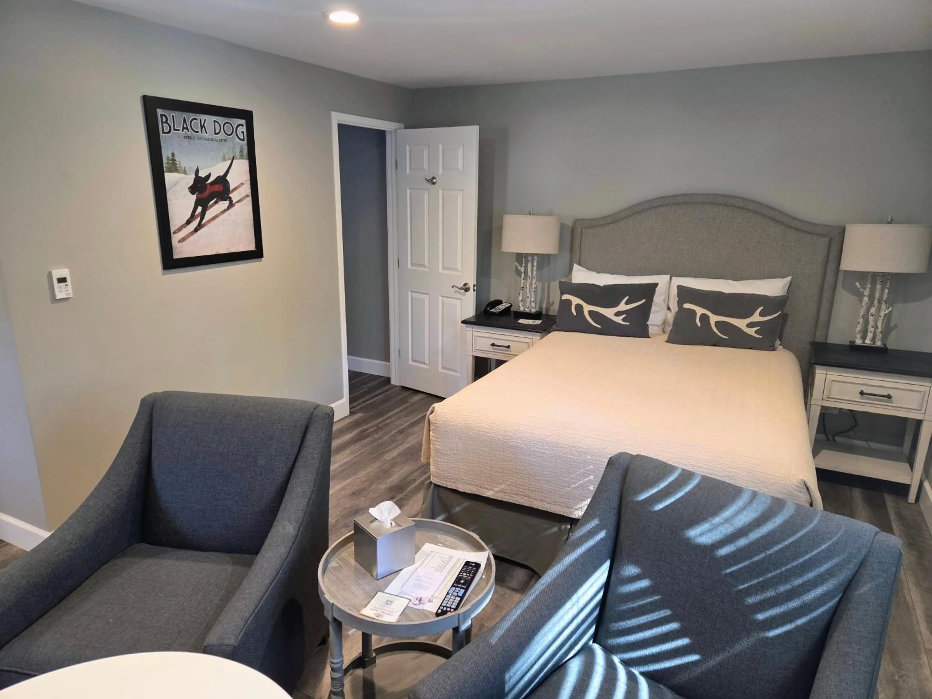 Bedroom, Bed in Big Bear Frontier