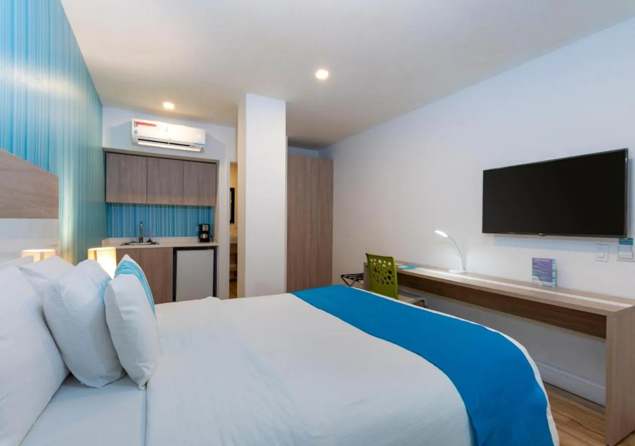 View (from property/room), Bed in Aqualina Inn