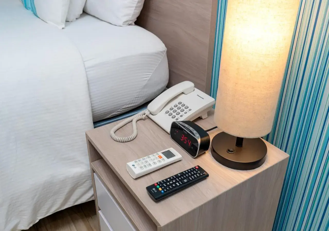 Bedroom, Bed in Aqualina Inn Bedroom, Bed in Aqualina Inn