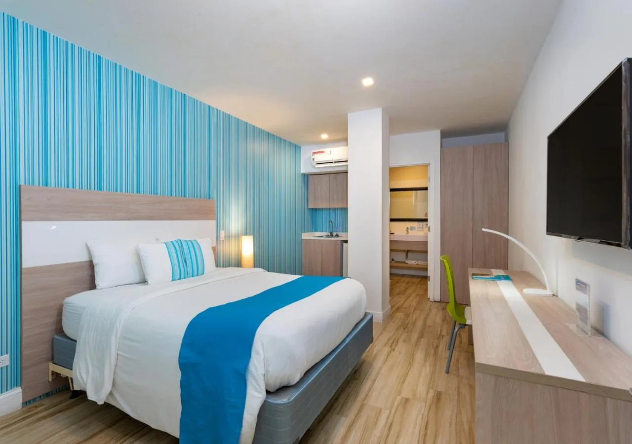 View (from property/room), Bed in Aqualina Inn