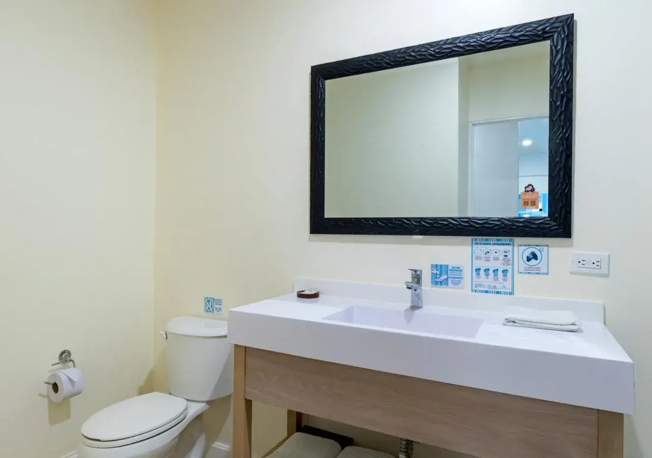 View (from property/room) in Aqualina Inn View (from property/room) in Aqualina Inn