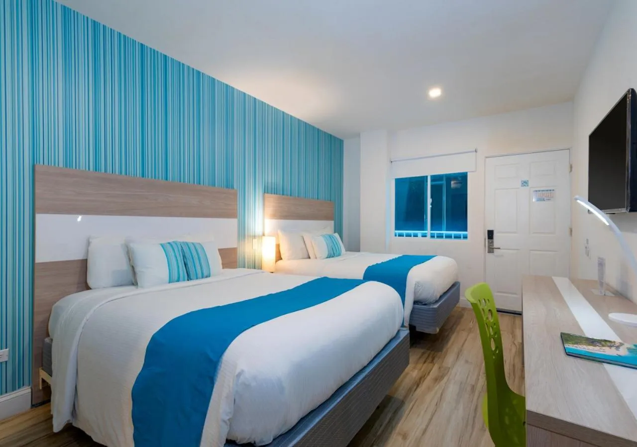 View (from property/room), Bed in Aqualina Inn