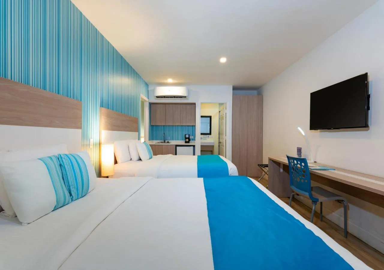 View (from property/room), Bed in Aqualina Inn