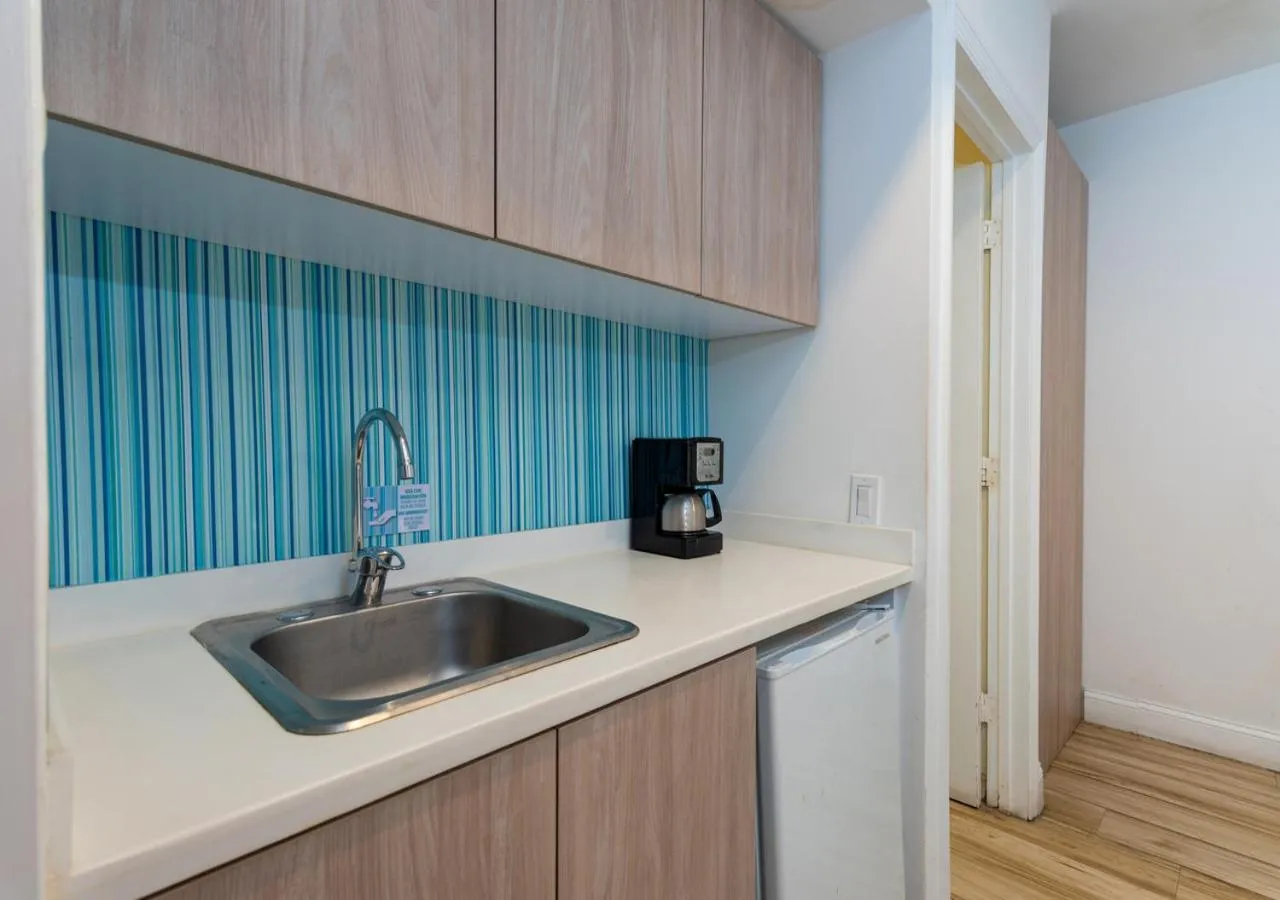 kitchen in Aqualina Inn