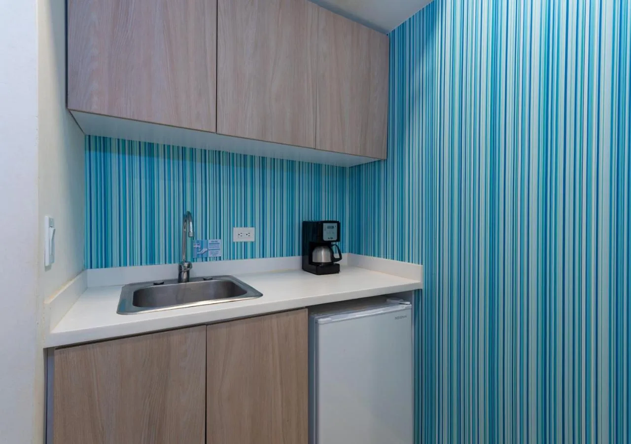 kitchen in Aqualina Inn