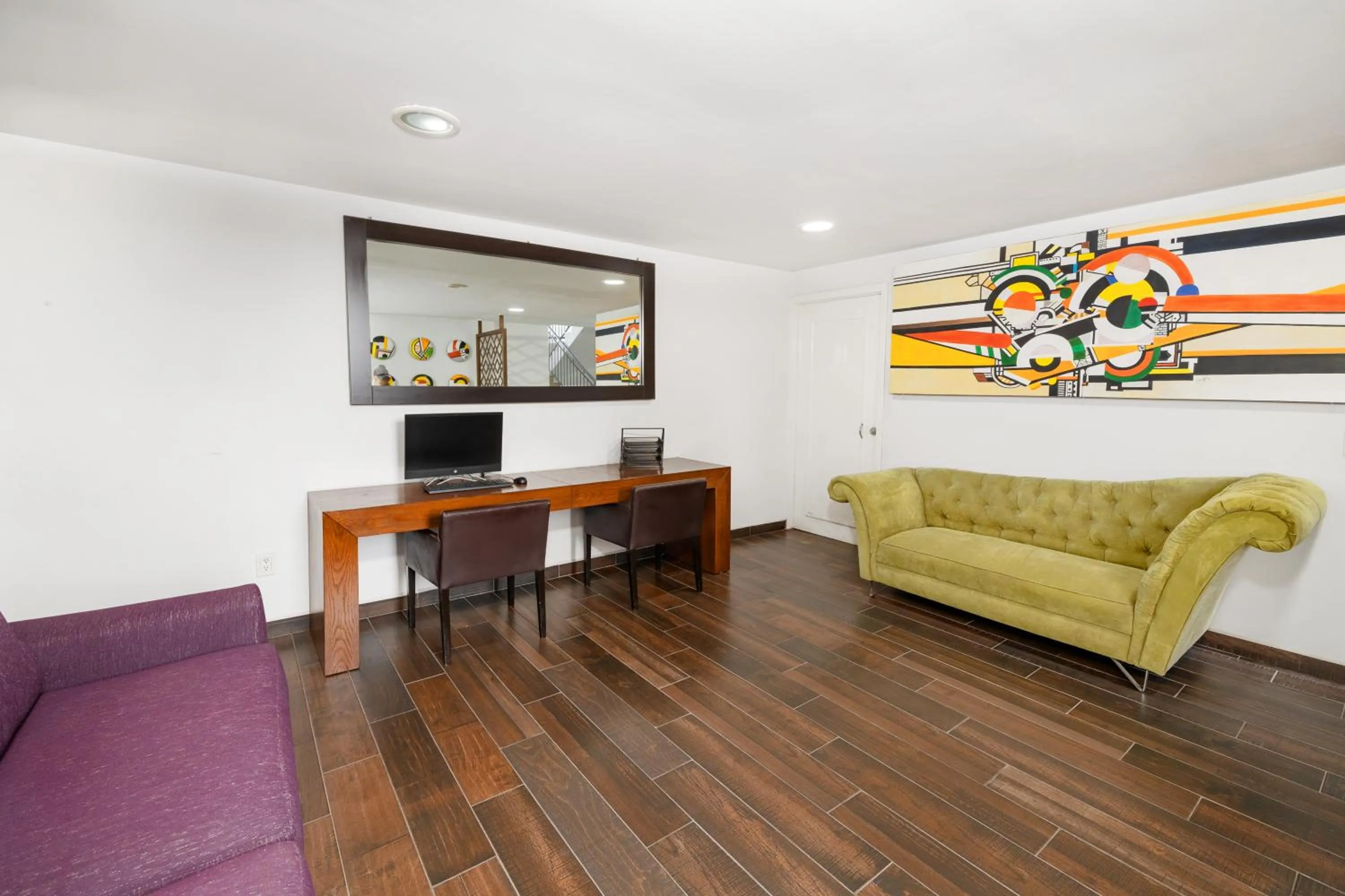 Business facilities in Hotel Suites México Plaza León Campestre