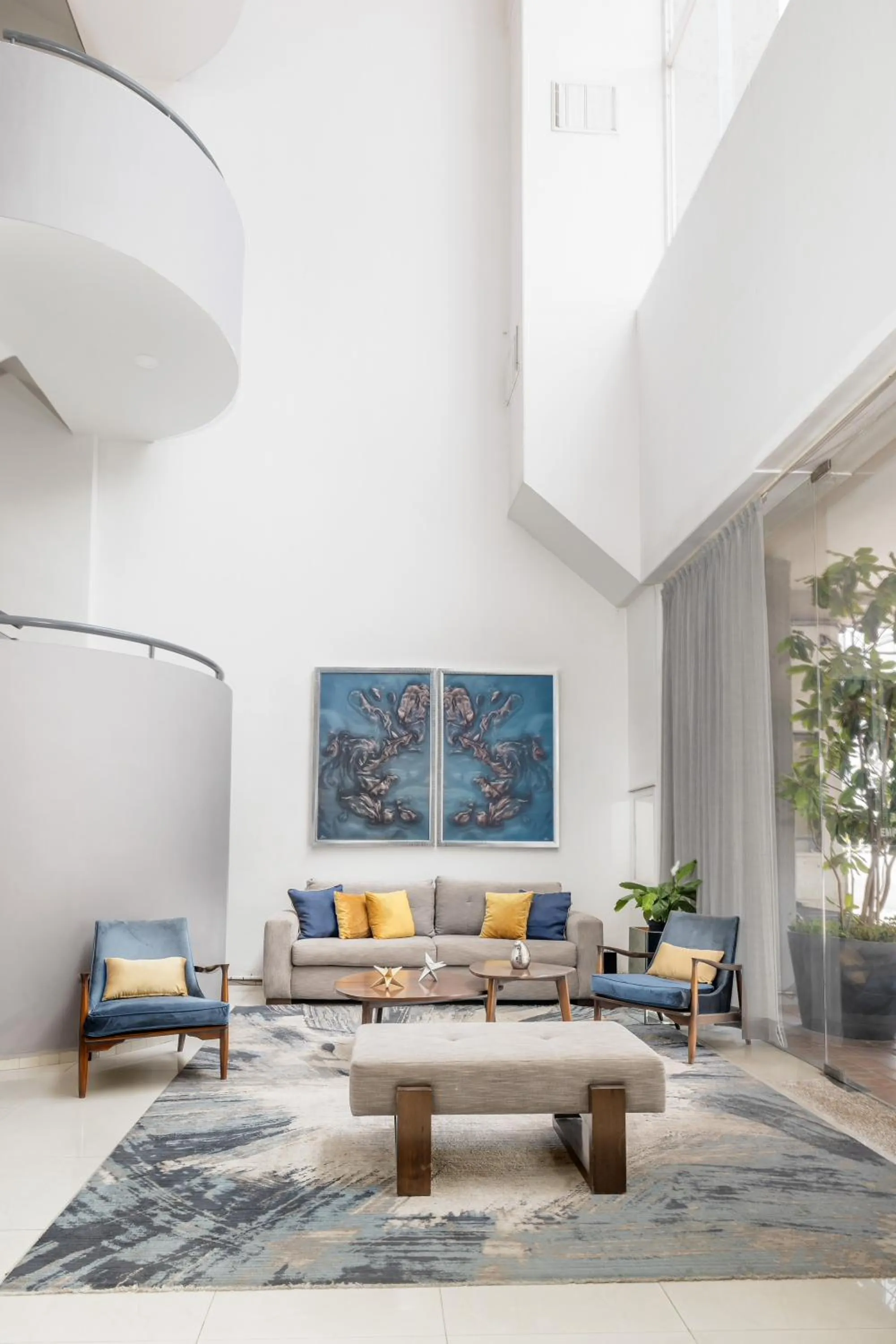 Lobby or reception in Hotel Suites México Plaza León Campestre