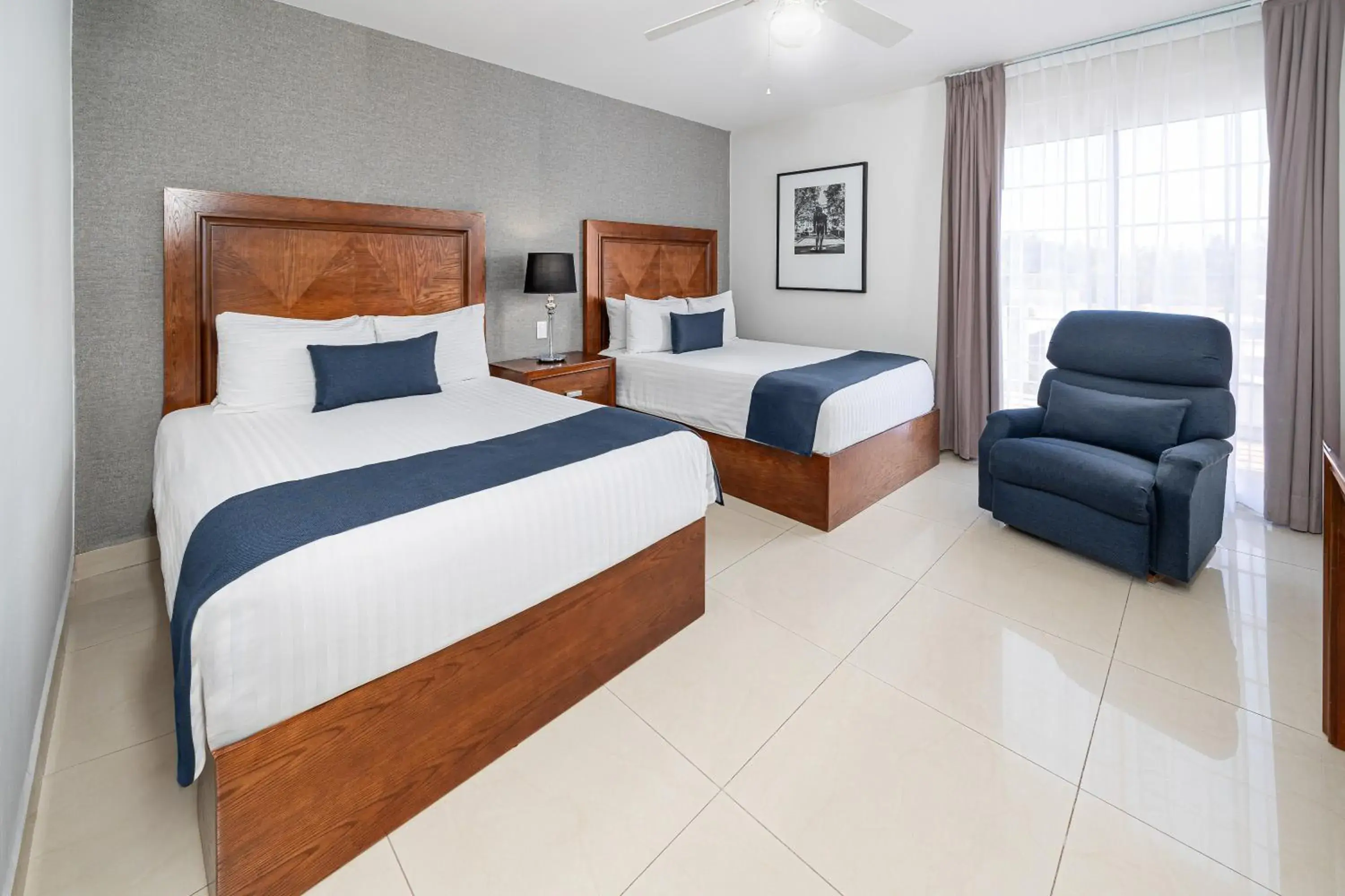 Bedroom, Bed in Hotel Suites México Plaza León Campestre Bedroom, Bed in Hotel Suites México Plaza León Campestre