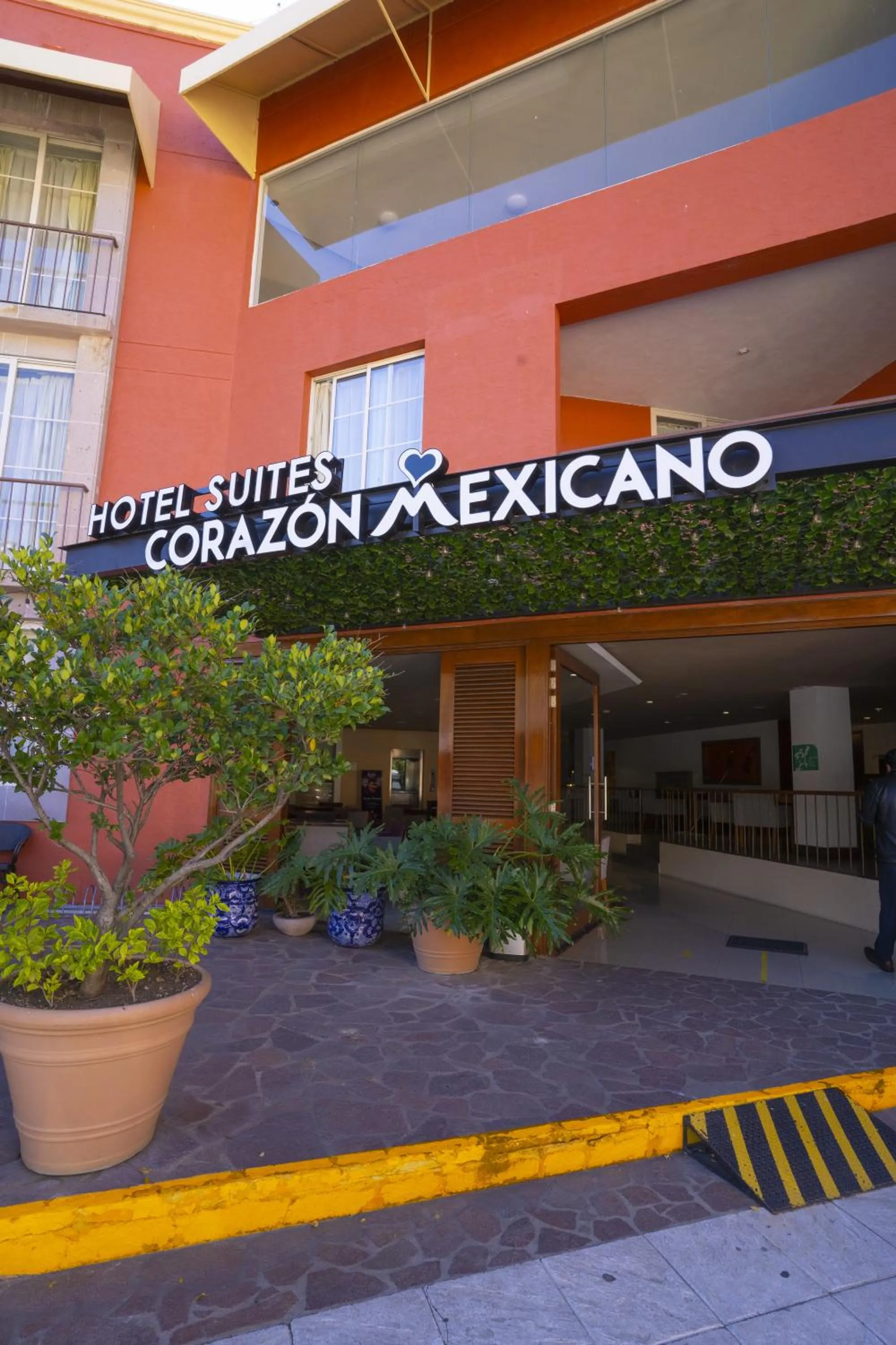 Facade/entrance in Hotel Suites Corazón Mexicano