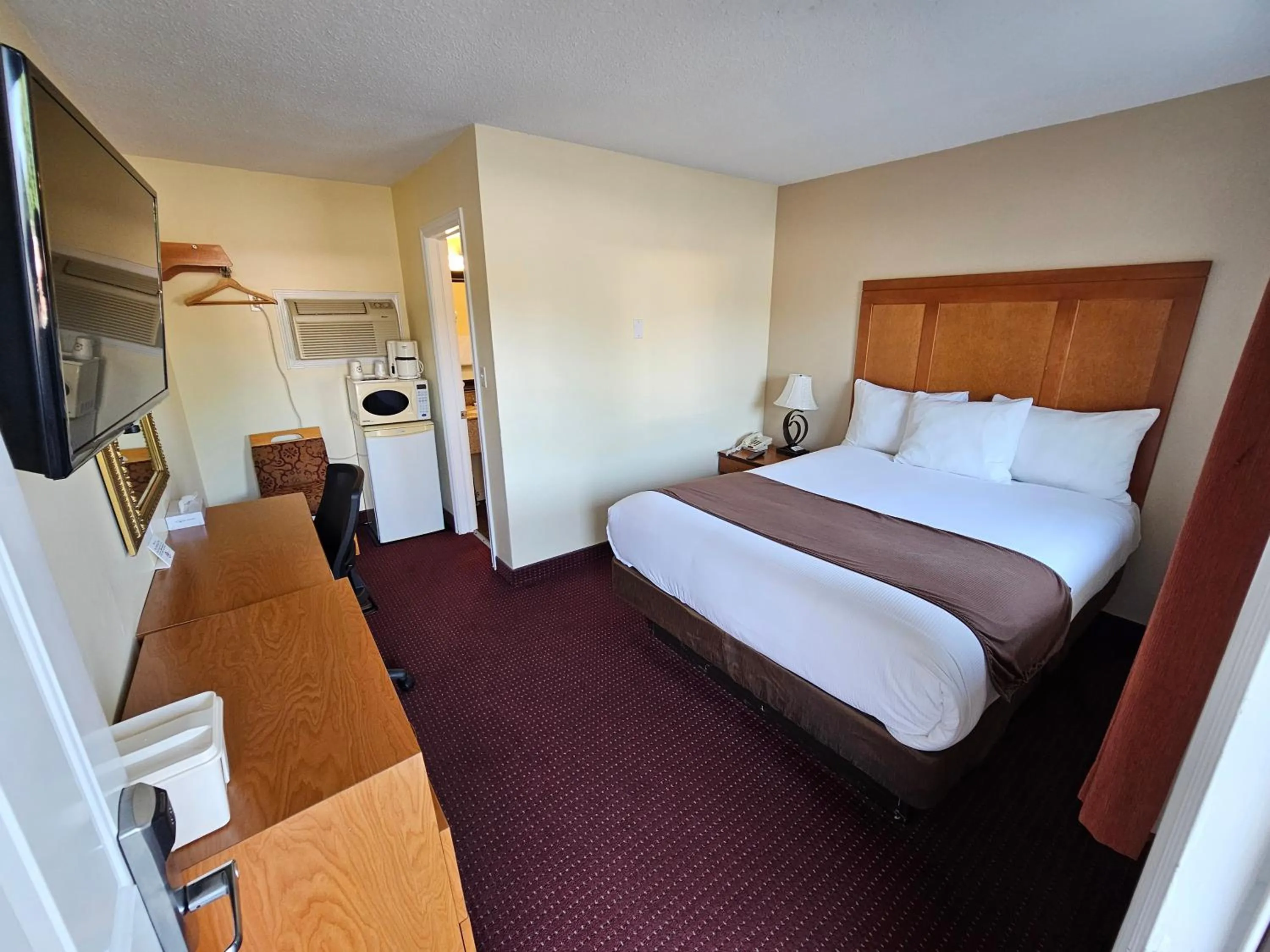 Bed in Huntsville Inn