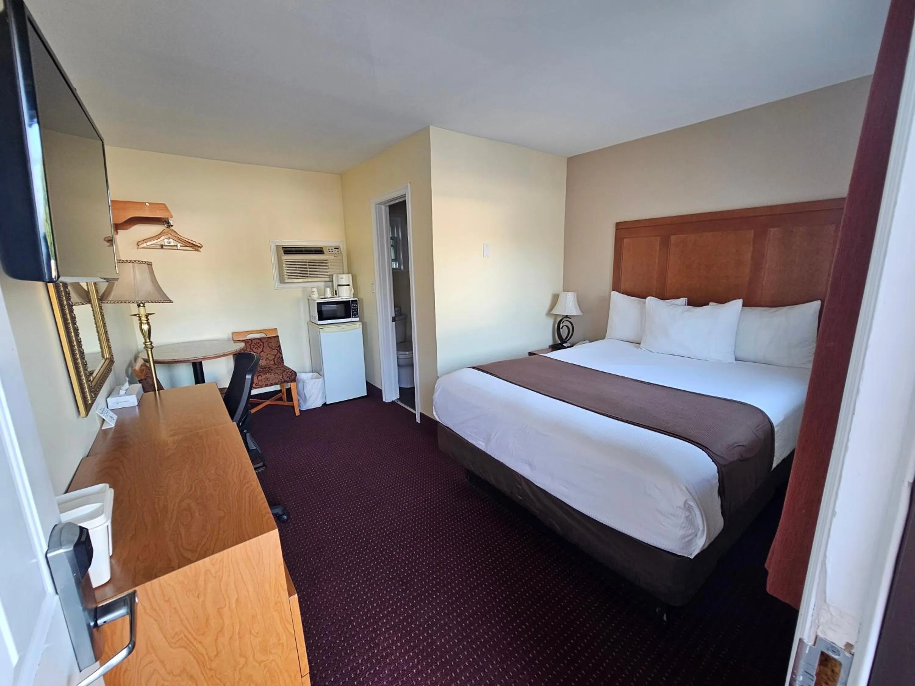 Bed in Huntsville Inn