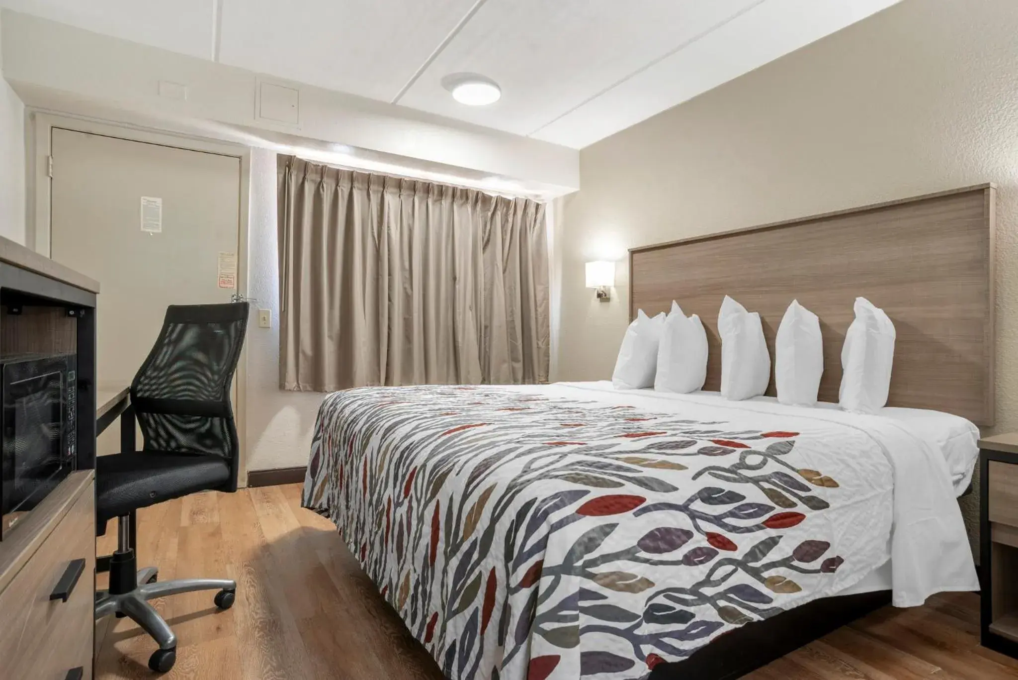 Bedroom, Bed in Red Roof Inn West Monroe Bedroom, Bed in Red Roof Inn West Monroe