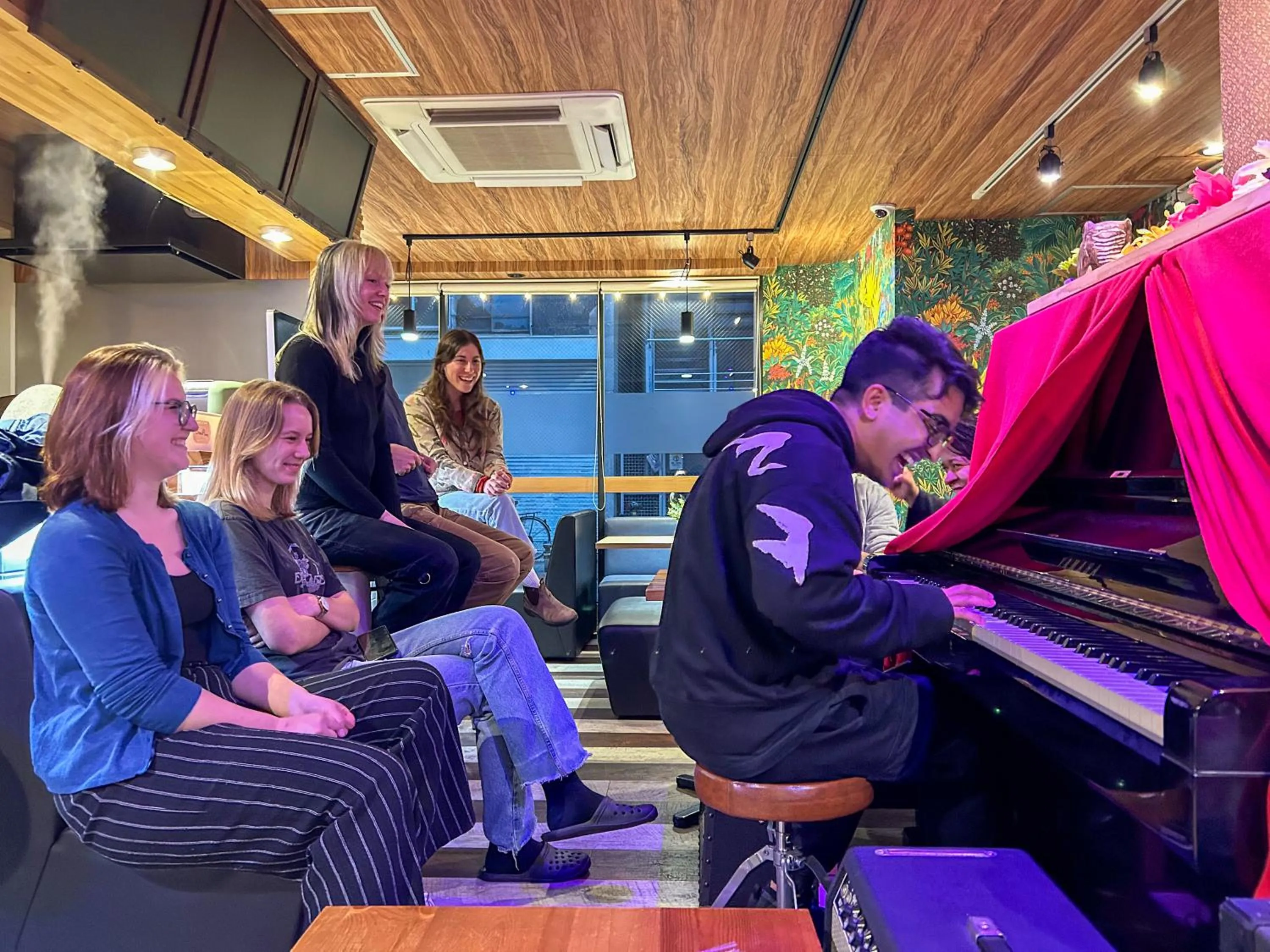 Communal lounge/ TV room in Feel Osaka Yu