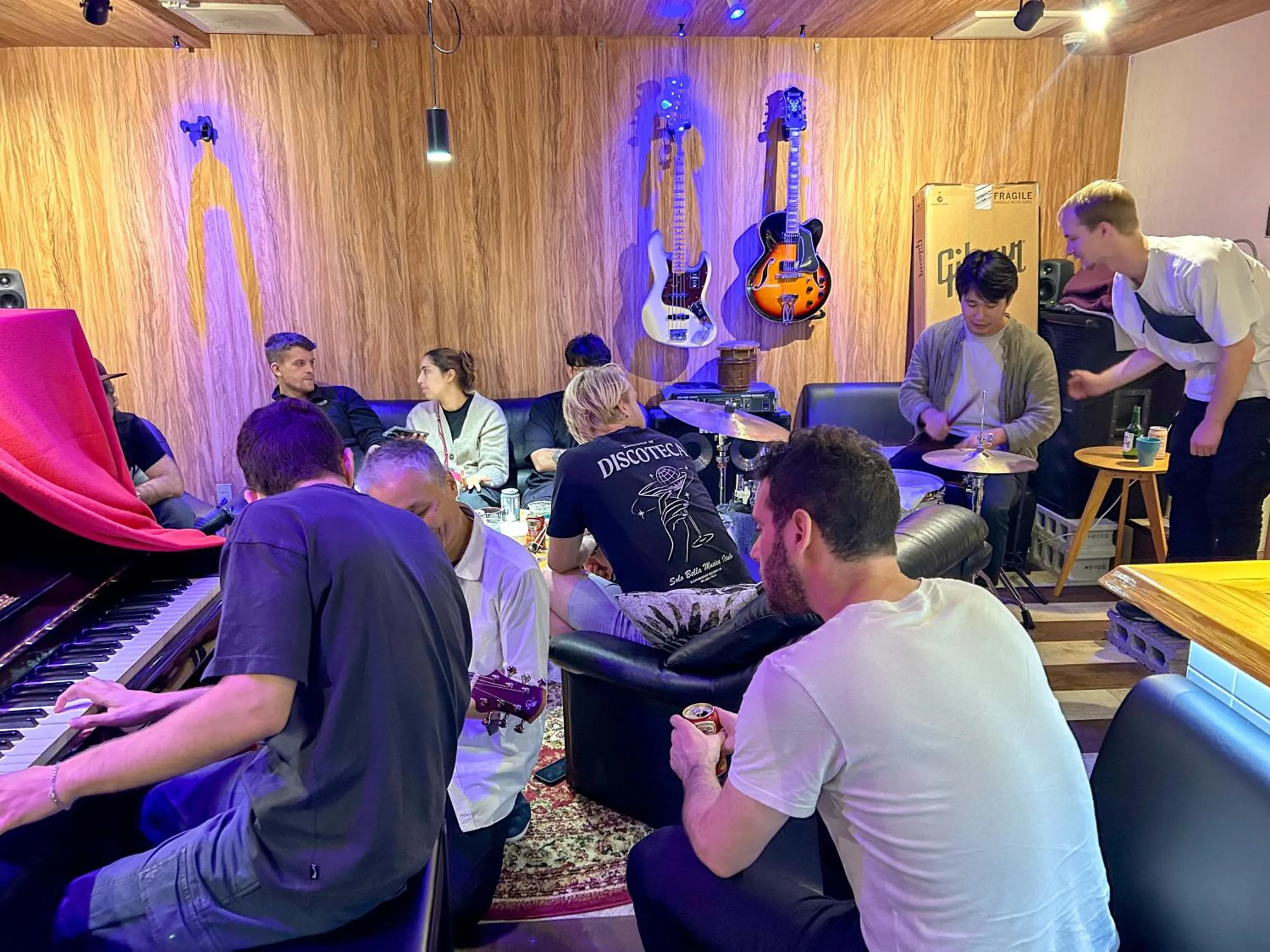 Communal lounge/ TV room in Feel Osaka Yu