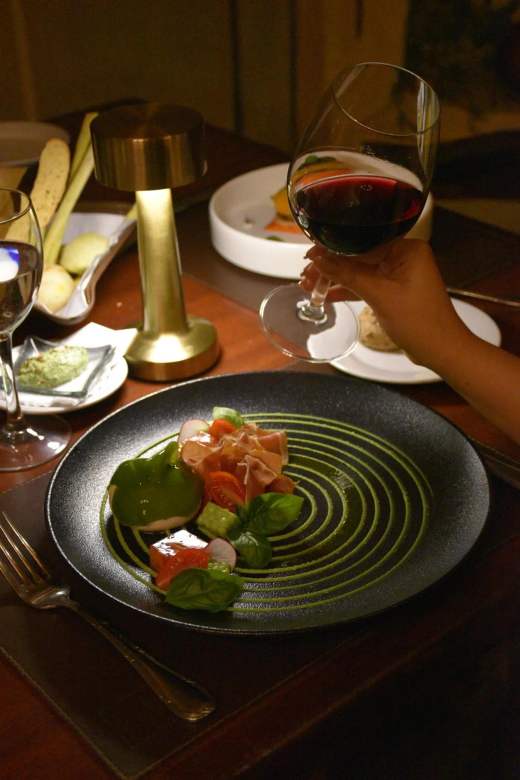 Restaurant/places to eat in Sheraton Pilar Hotel & Convention Center