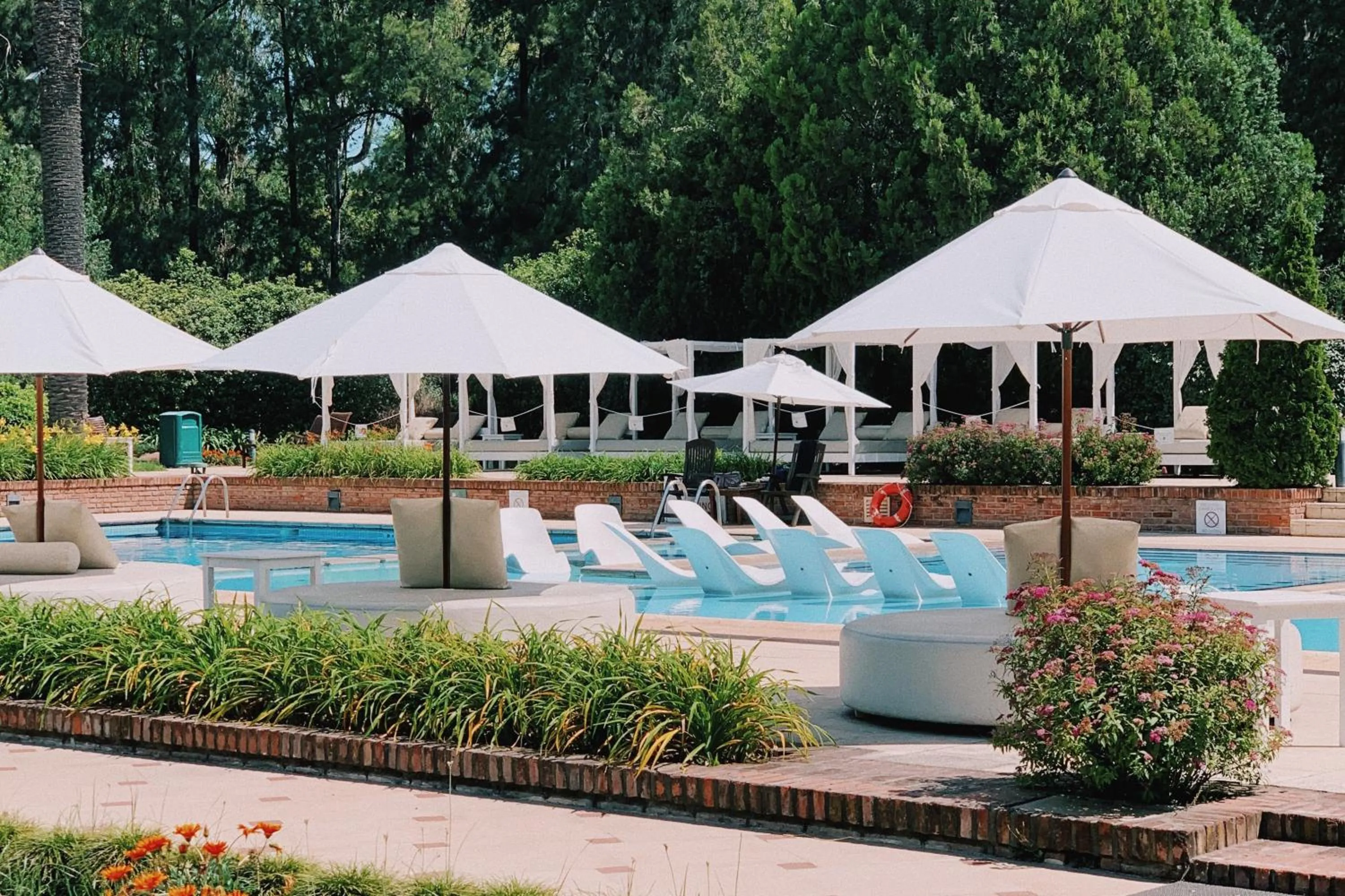 Garden in Sheraton Pilar Hotel & Convention Center