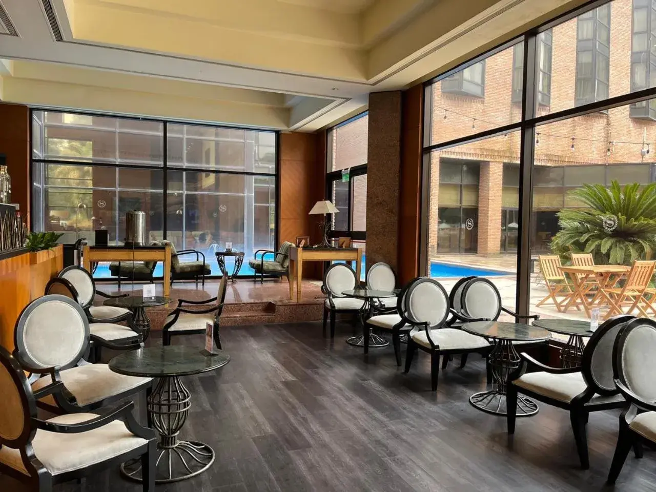 Lounge or bar in Sheraton Pilar Hotel & Convention Center Lounge or bar in Sheraton Pilar Hotel & Convention Center