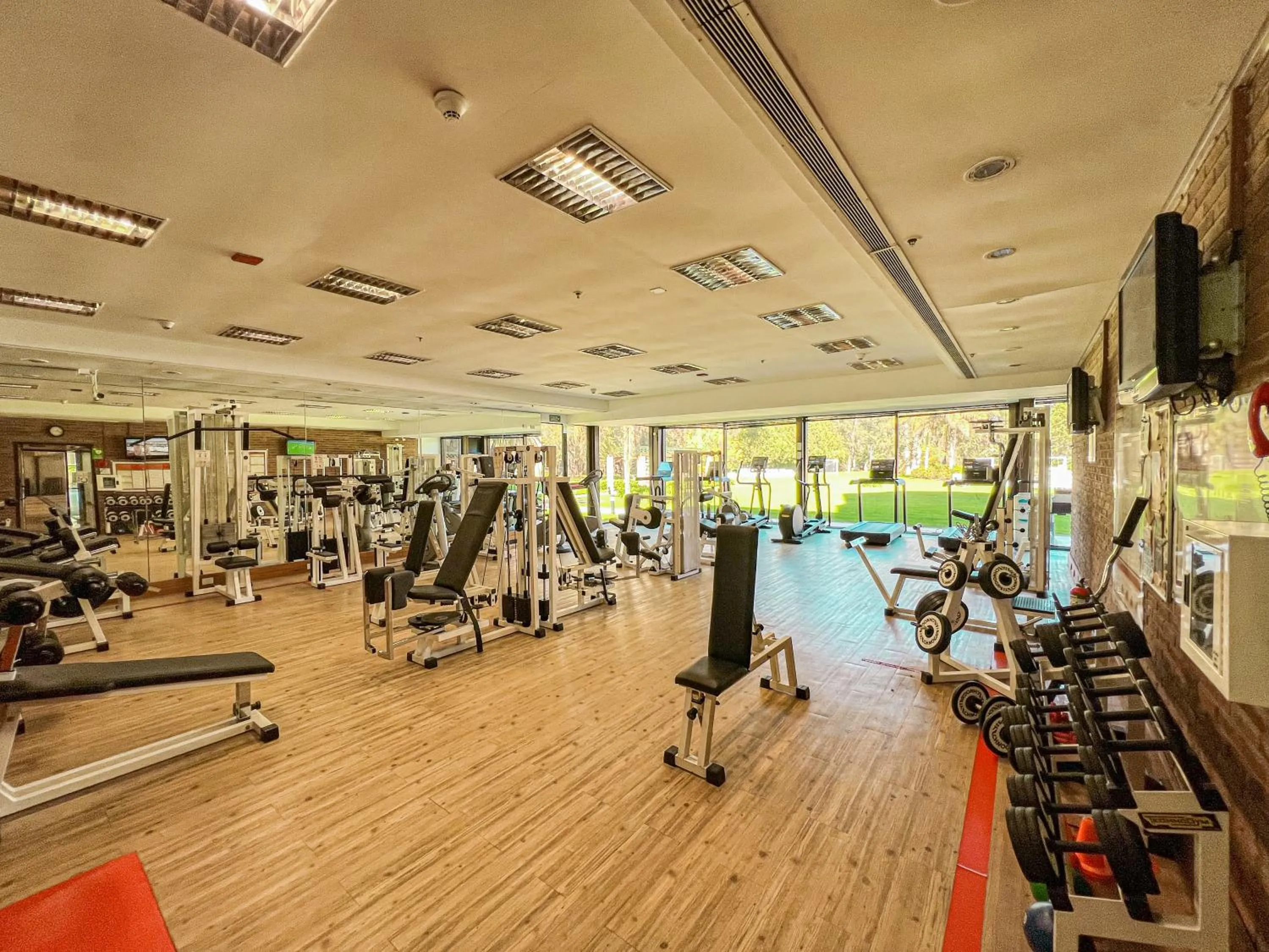 Fitness centre/facilities in Sheraton Pilar Hotel & Convention Center