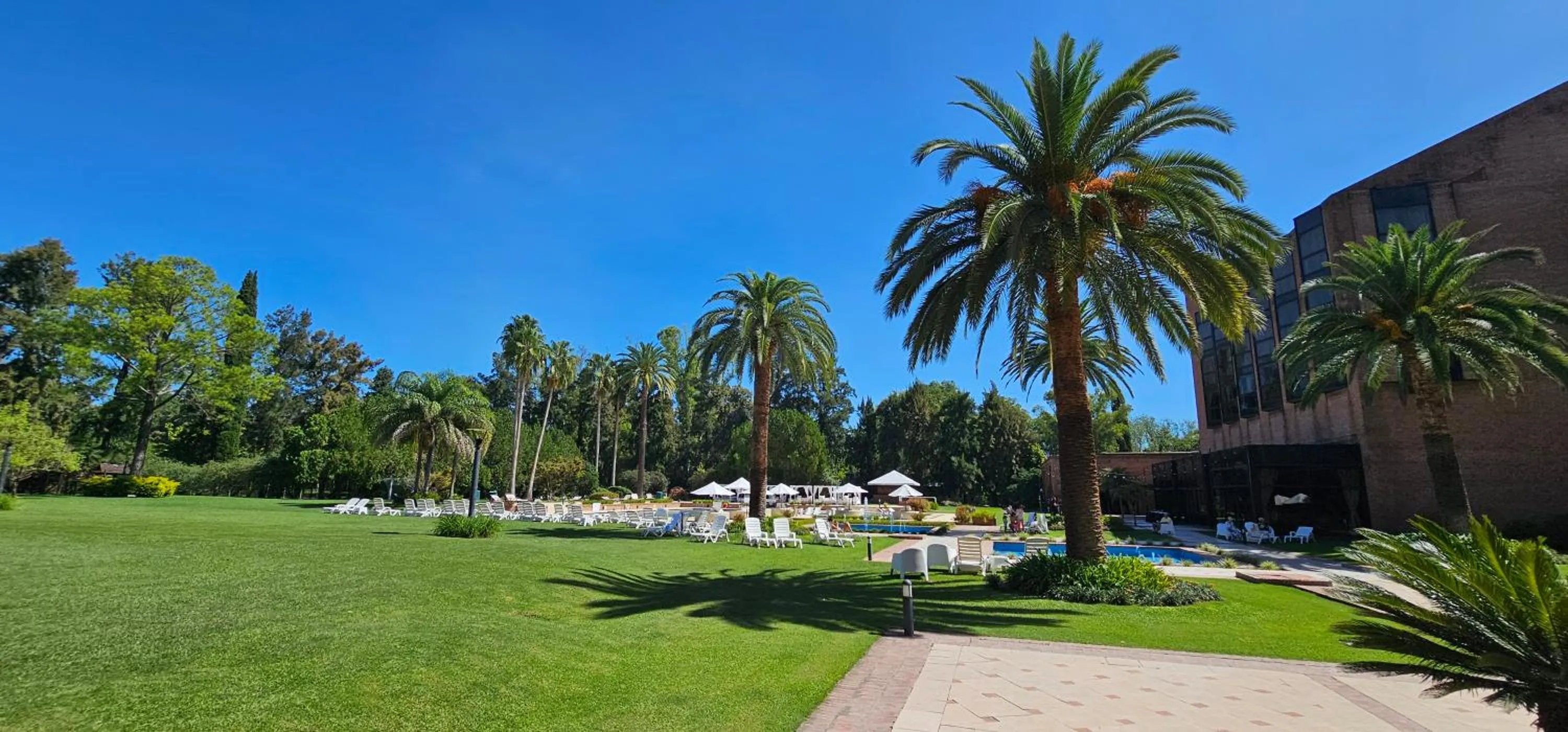 Day in Sheraton Pilar Hotel & Convention Center