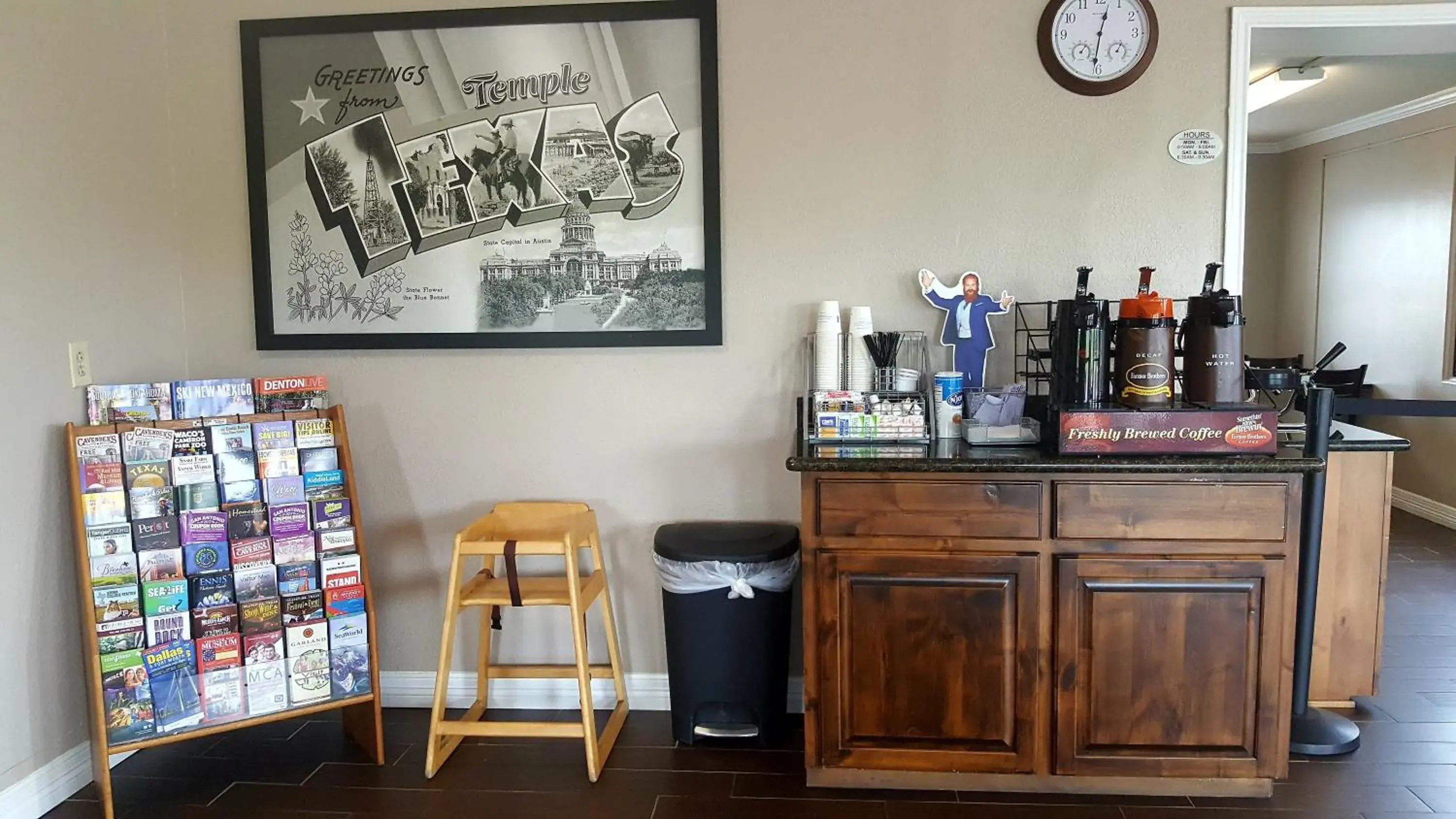 Lobby or reception in Super 8 by Wyndham Temple S General Bruce Lobby or reception in Super 8 by Wyndham Temple S General Bruce