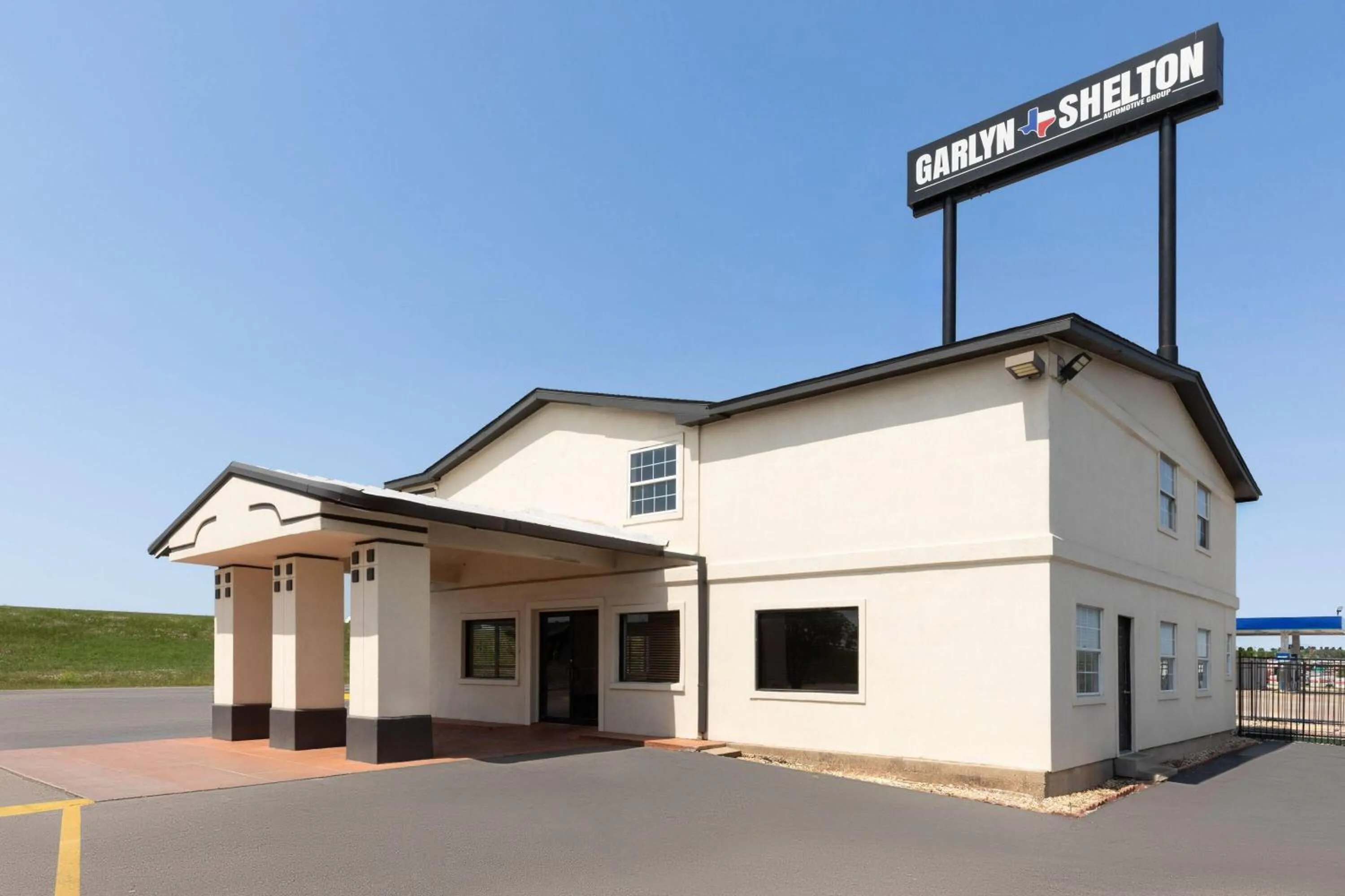 Property building in Super 8 by Wyndham Temple S General Bruce