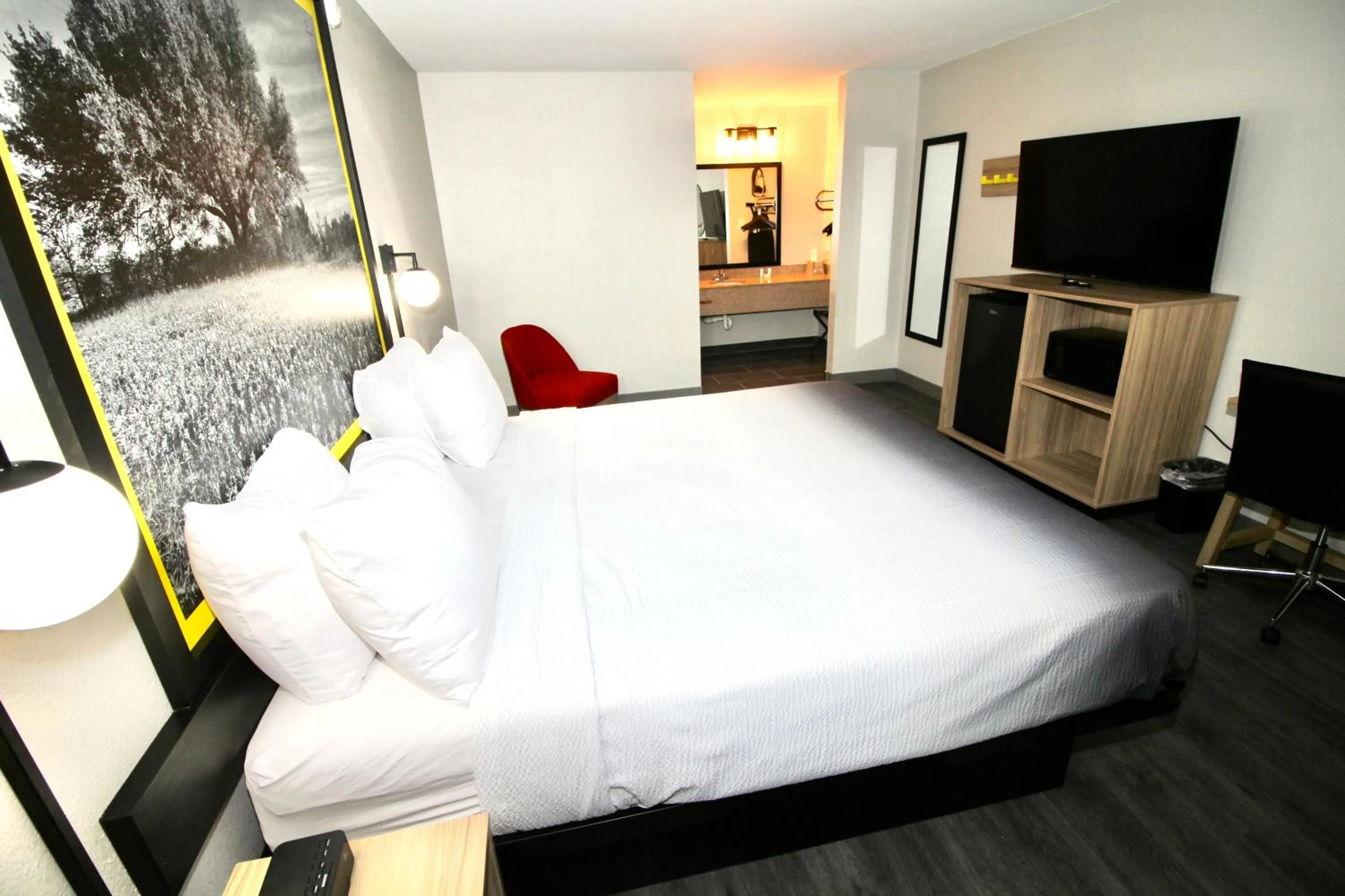 Bed in Super 8 by Wyndham Temple S General Bruce