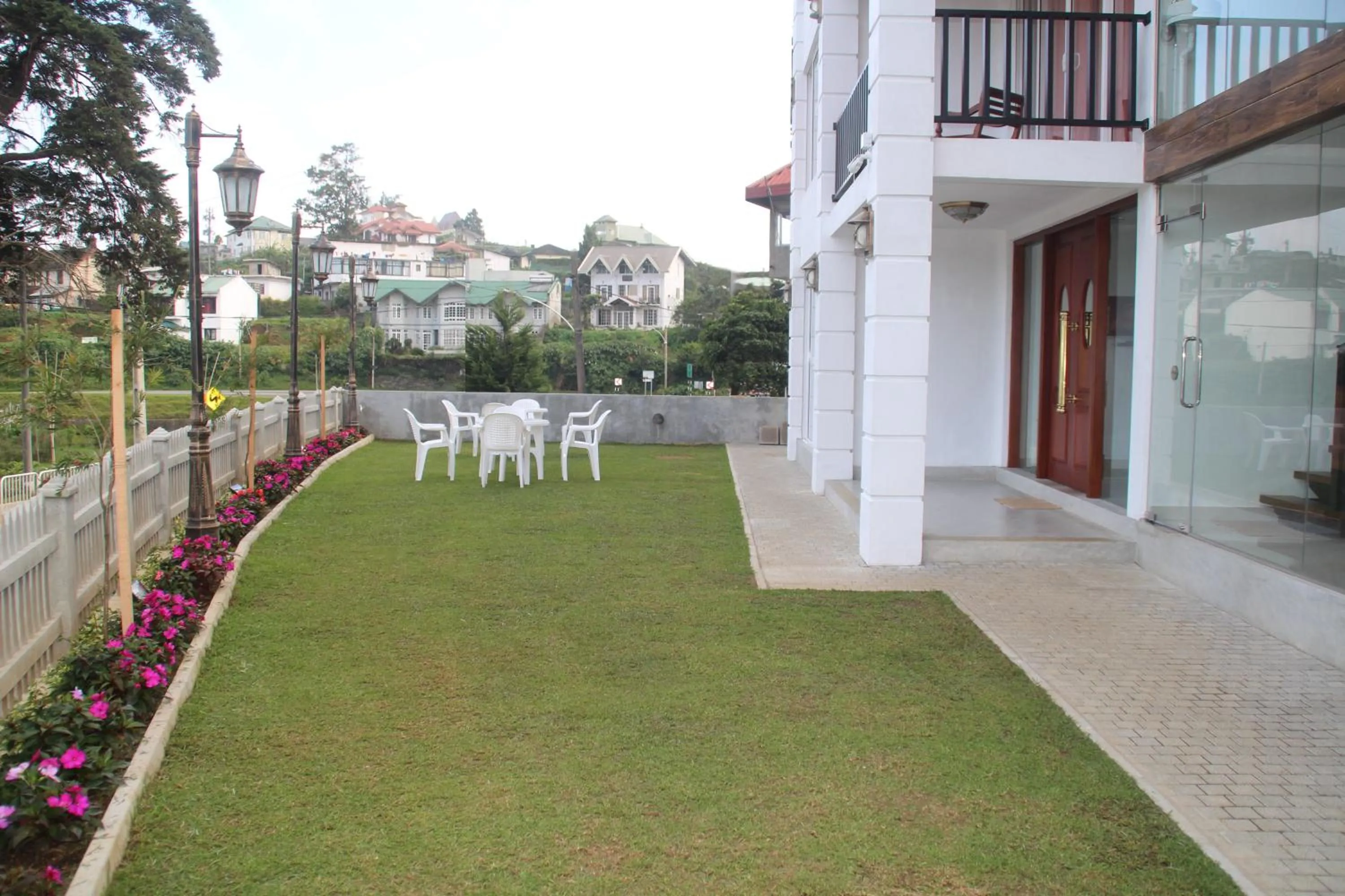 Garden in Royal Lake Hotel