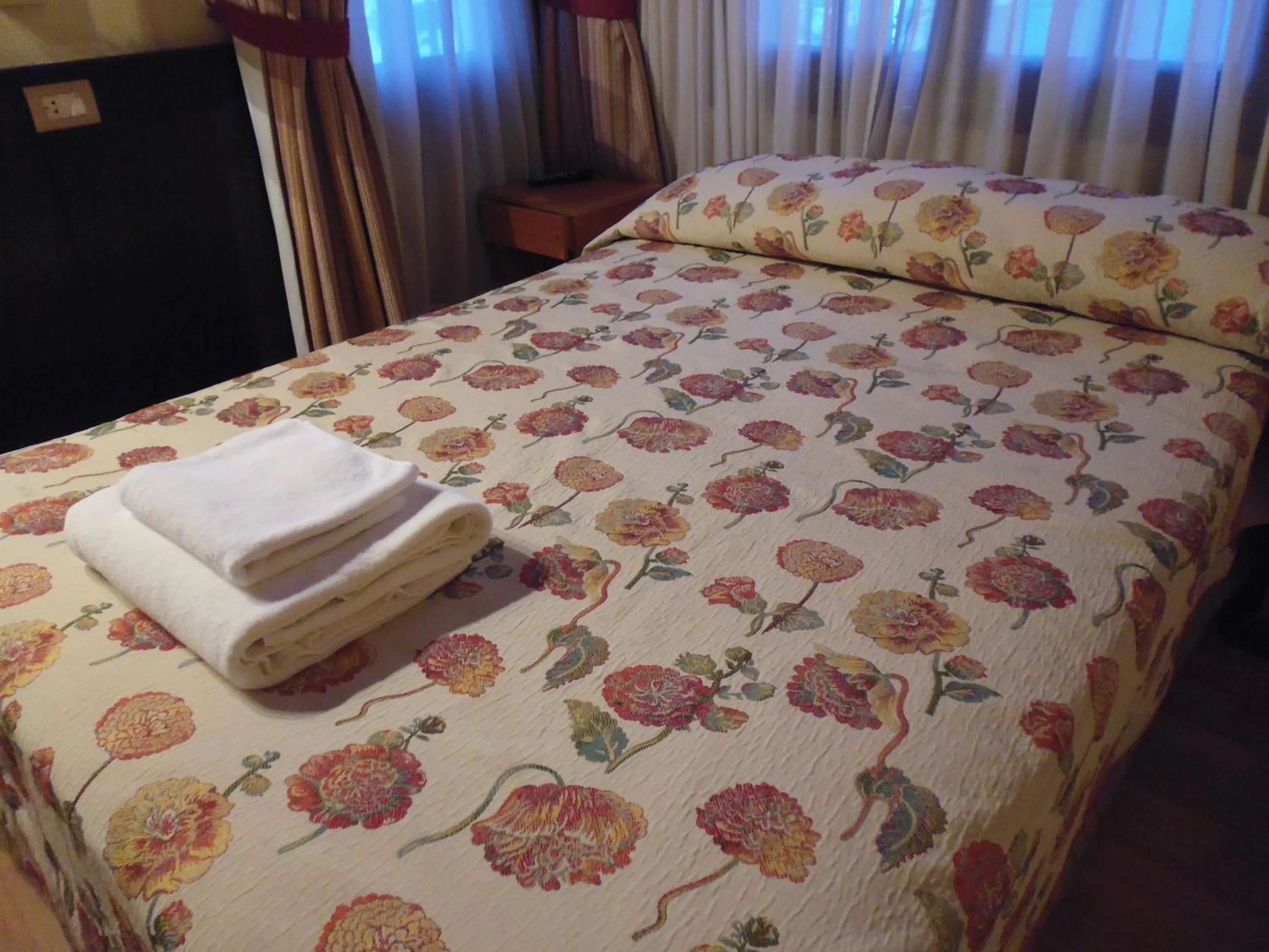 Bed in Hotel Villa Brescia