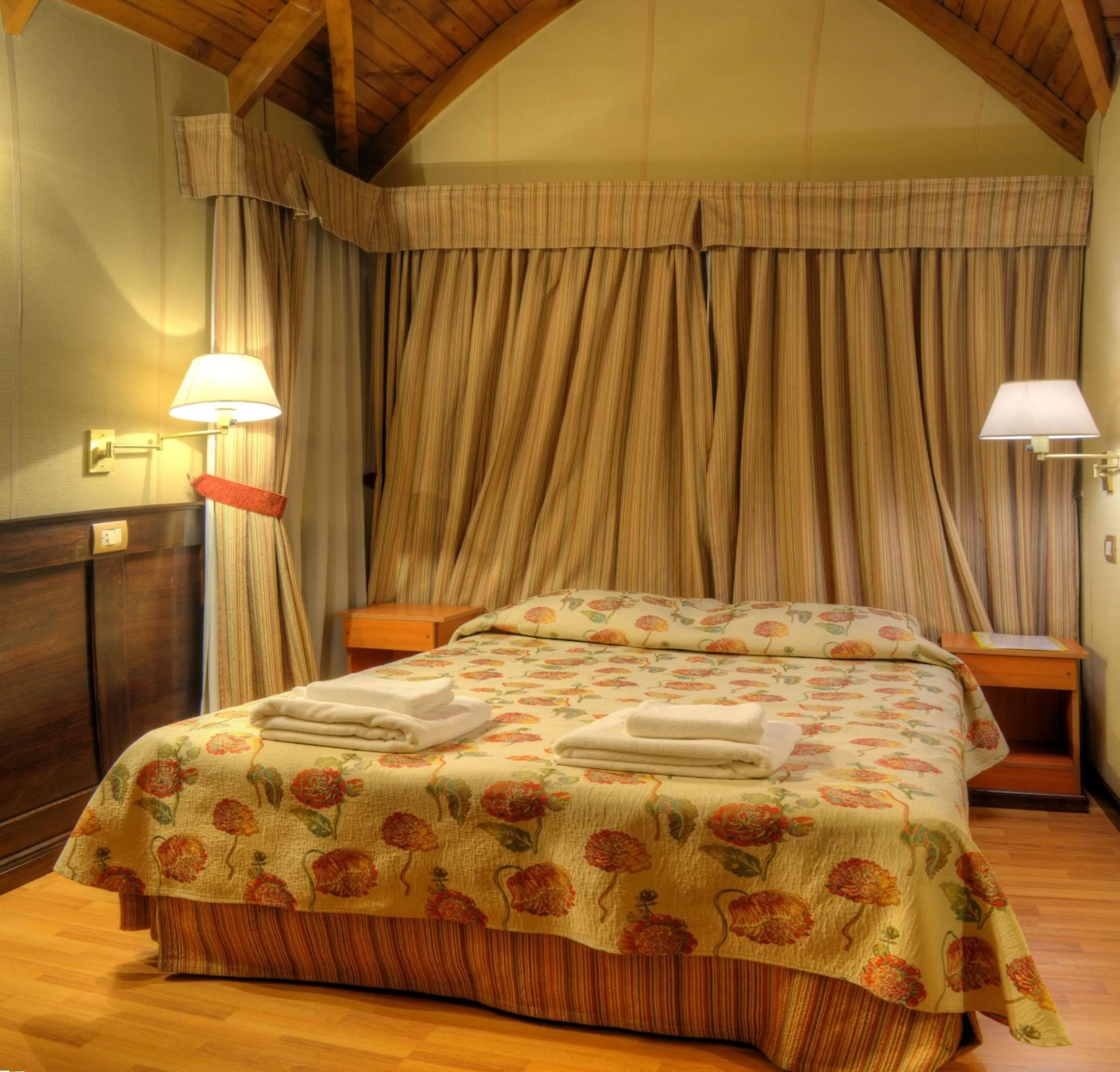 Bed in Hotel Villa Brescia