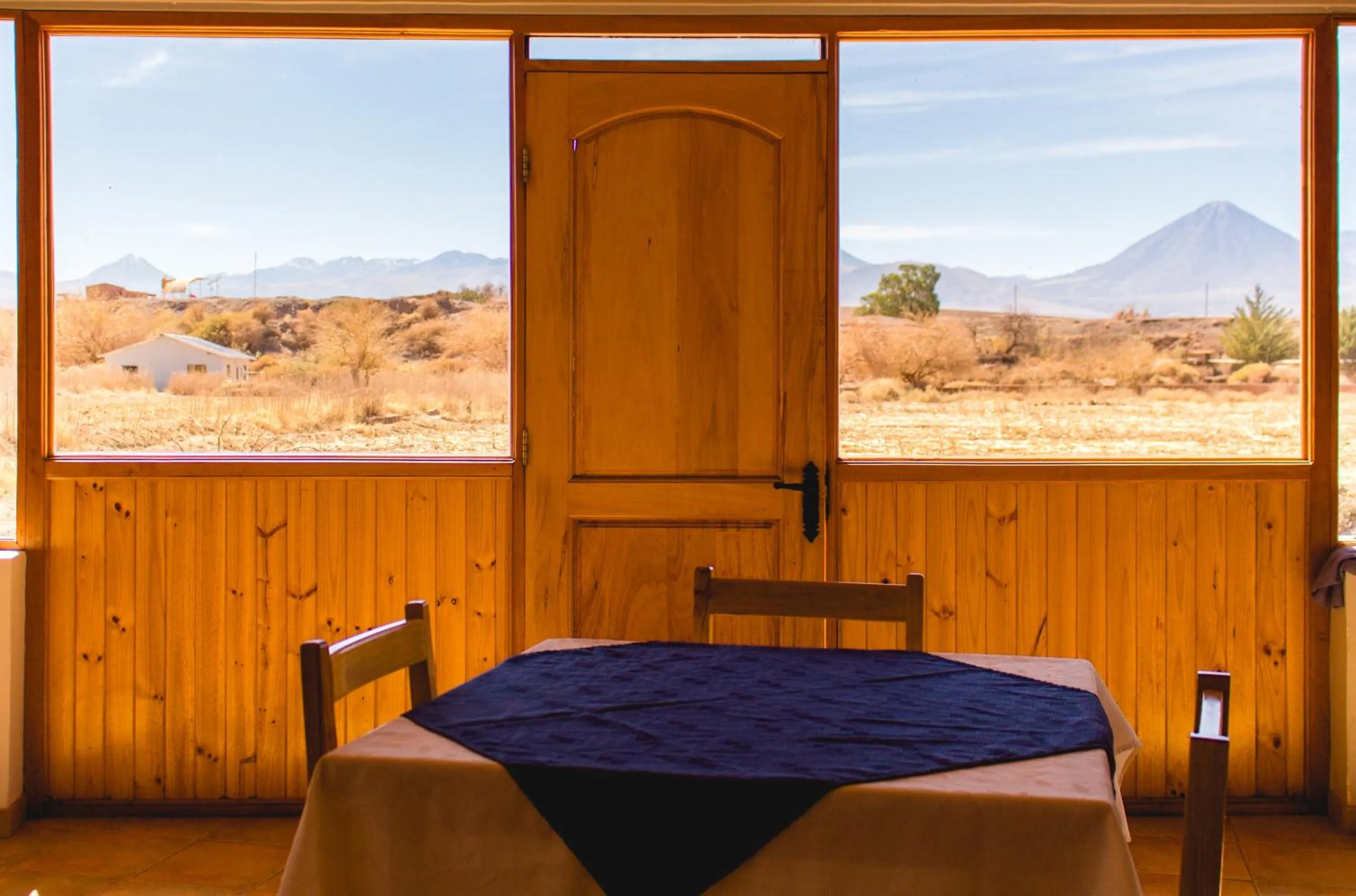 Restaurant/places to eat in Hotel Iorana Tolache