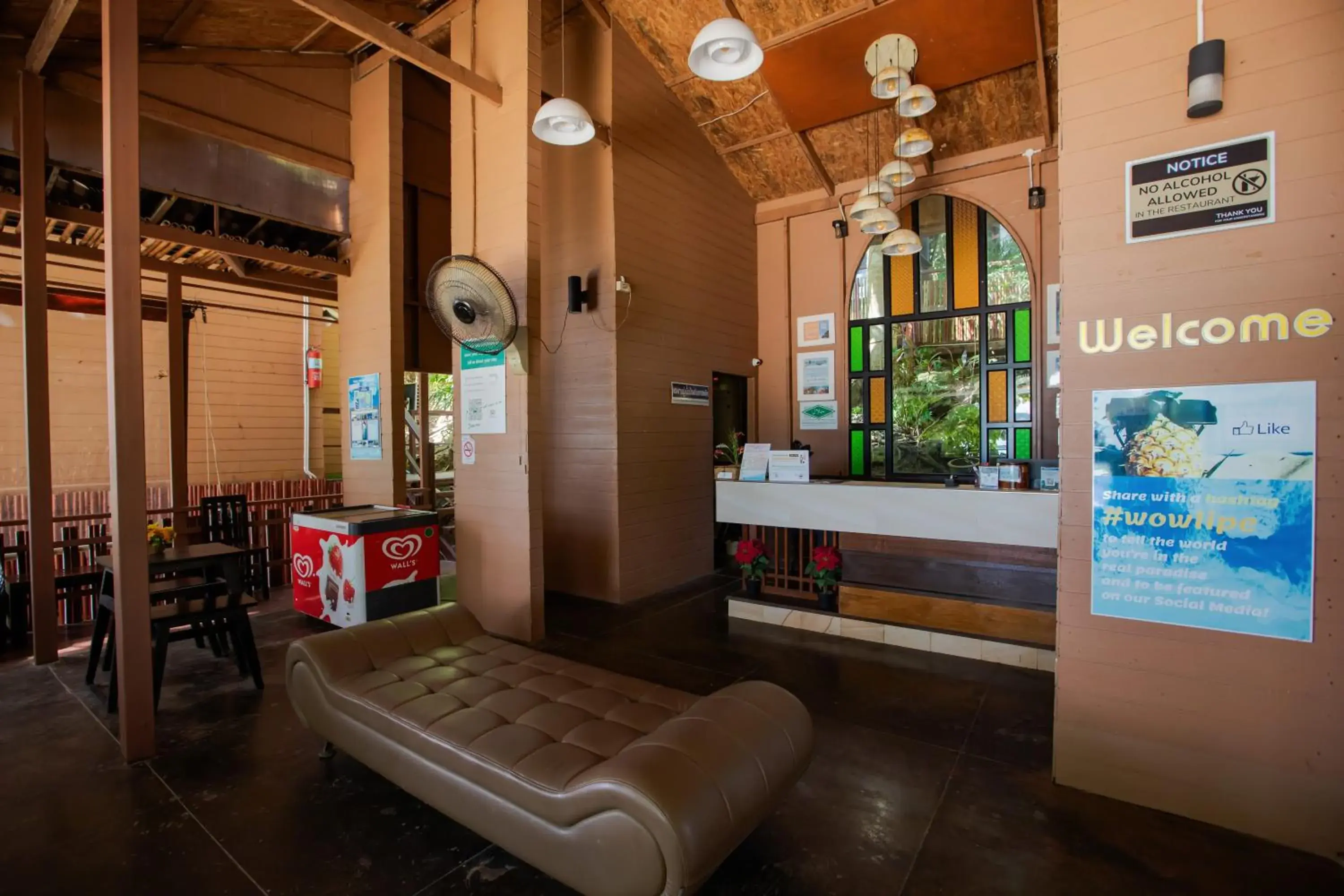 Lounge or bar in Chareena Hill Beach Resort Lounge or bar in Chareena Hill Beach Resort